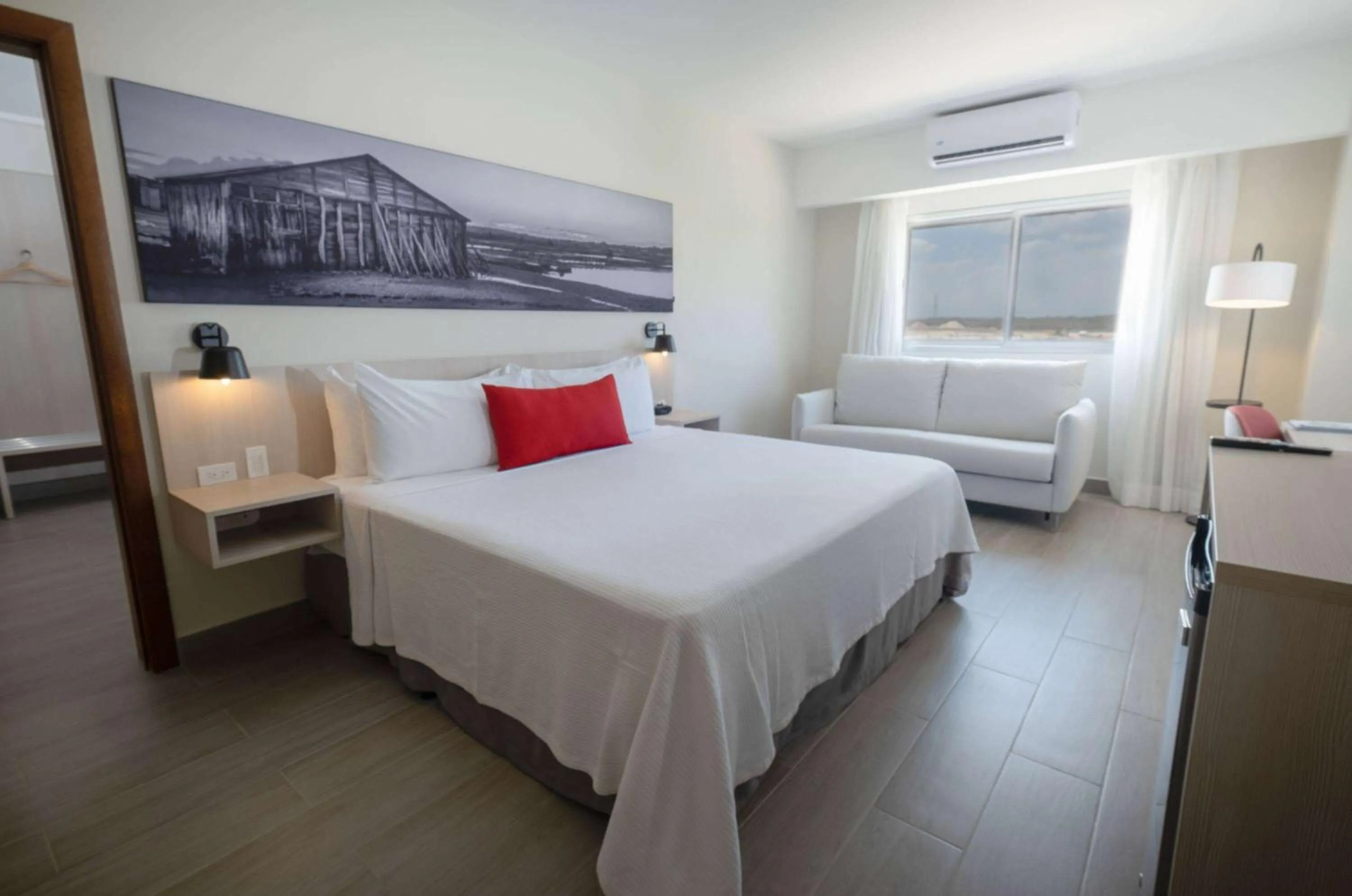 Bed in Super 8 by Wyndham Manzanillo