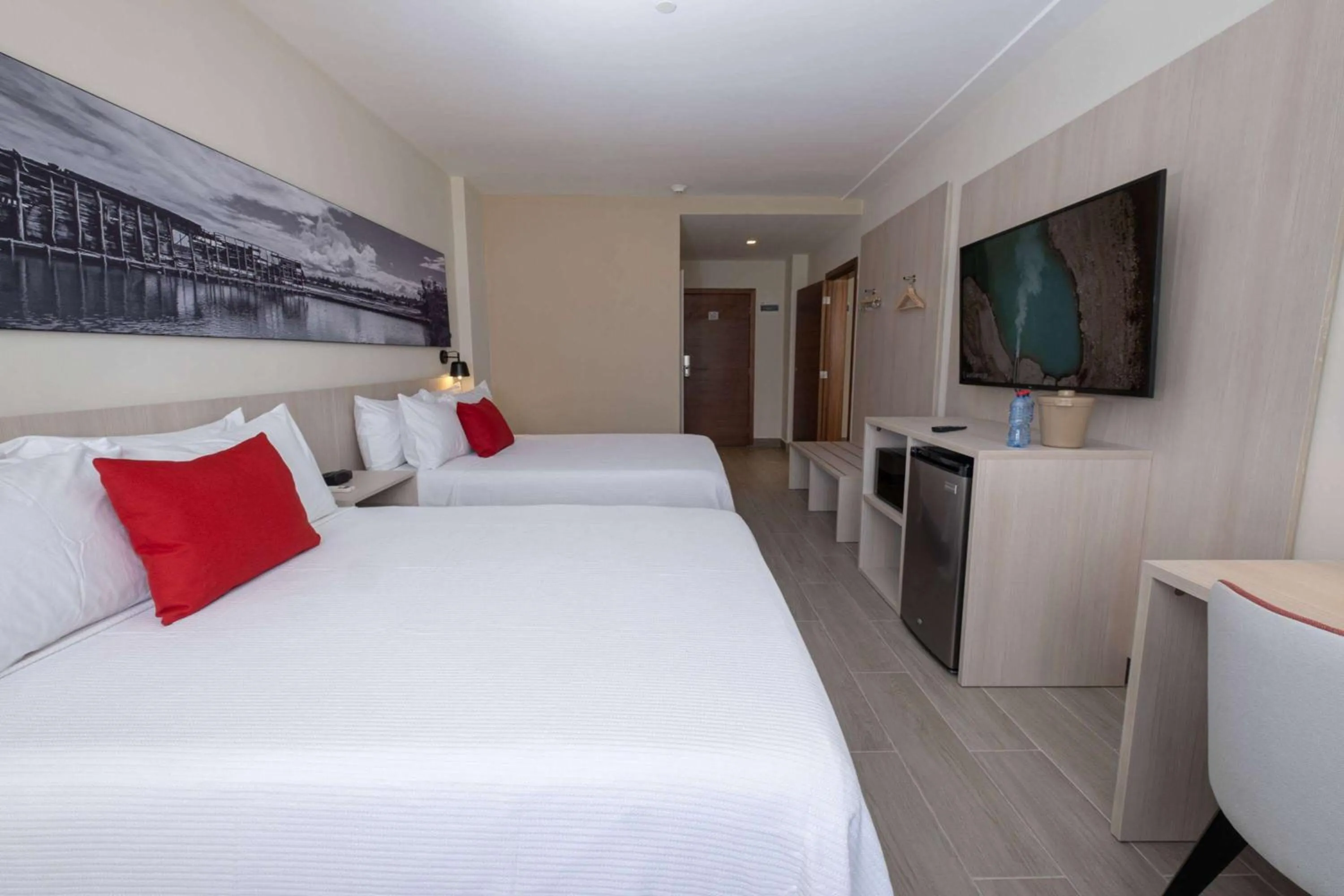 Photo of the whole room, Bed in Super 8 by Wyndham Manzanillo