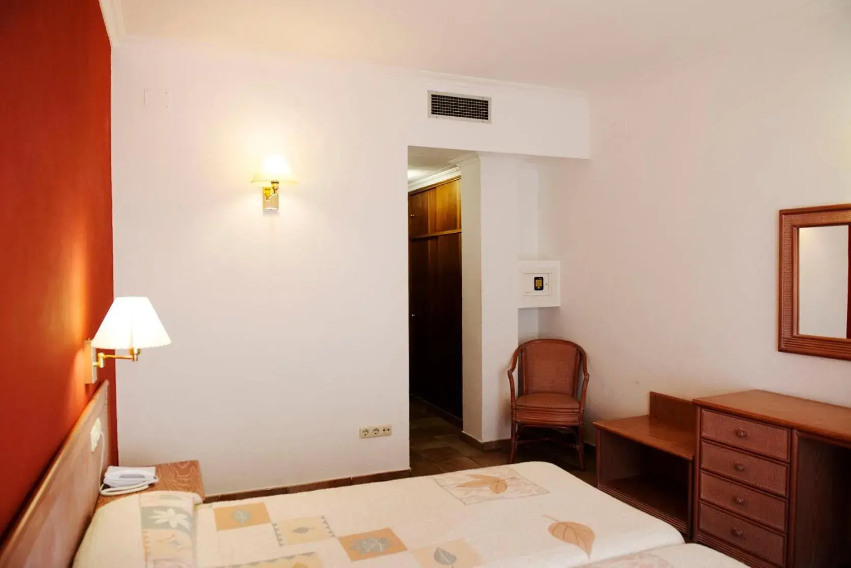 Double or Twin Room in Hotel Santa Anna Double or Twin Room in Hotel Santa Anna
