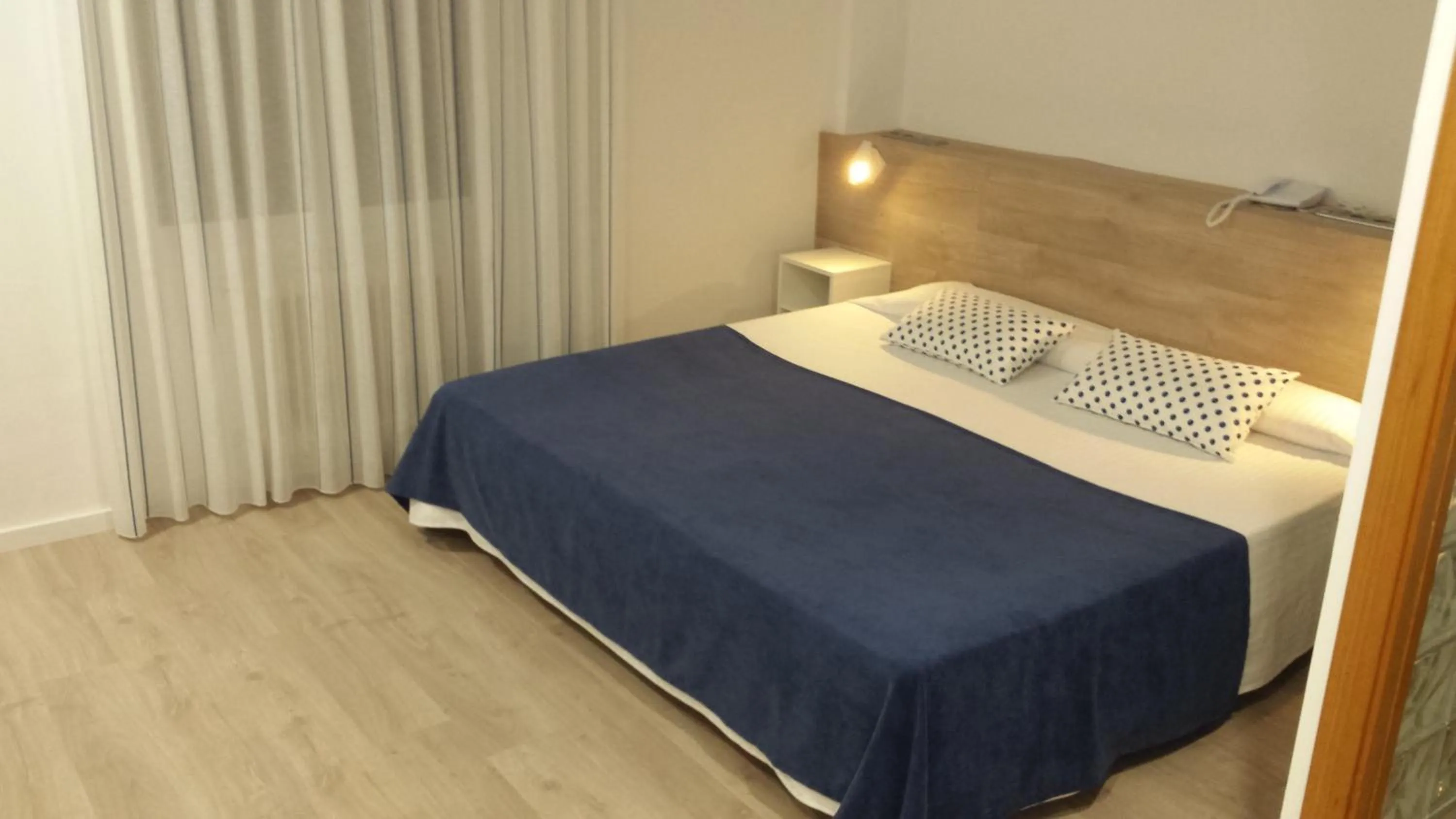 Bedroom, Bed in Hotel Santa Anna