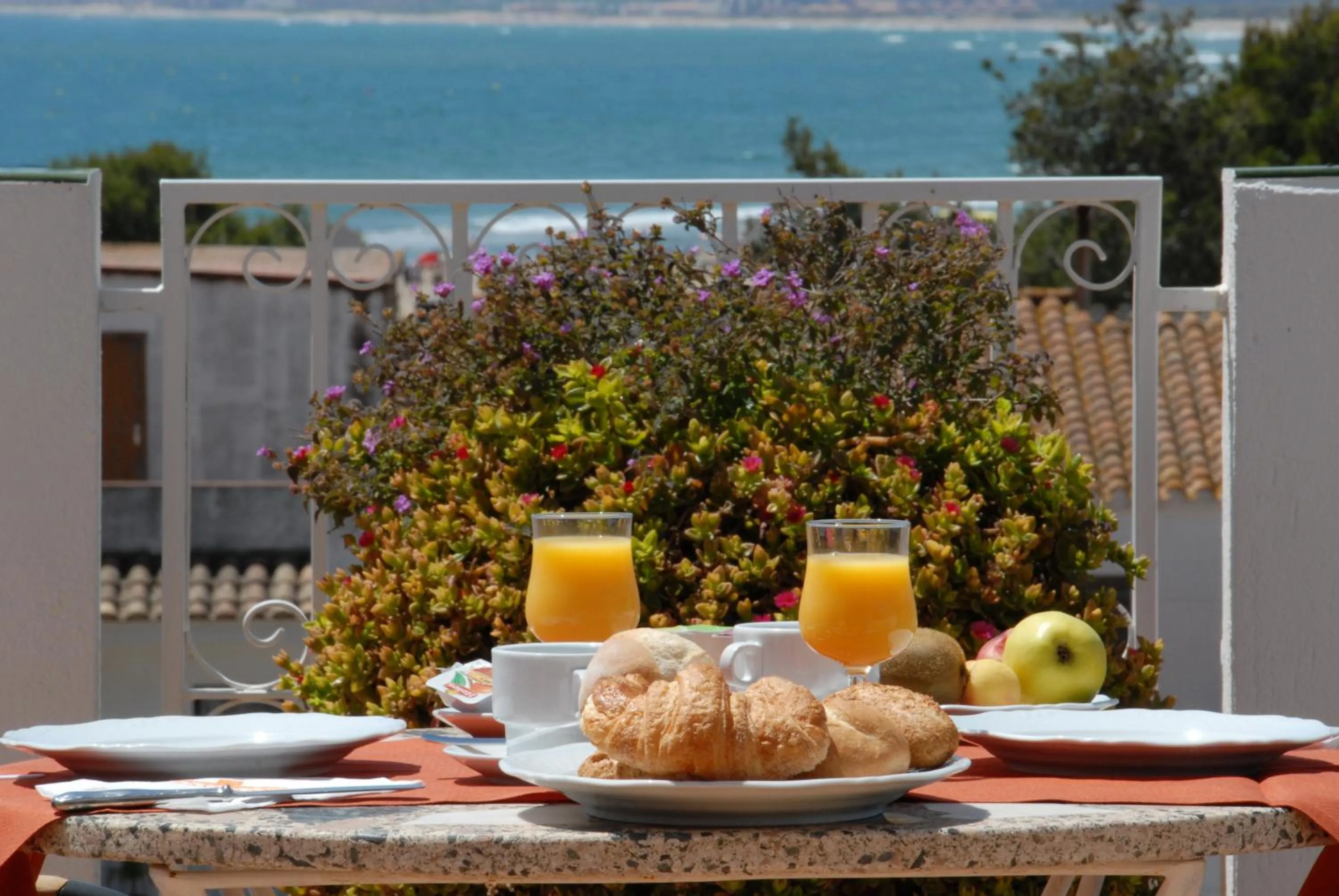 Restaurant/places to eat in Hotel Santa Anna