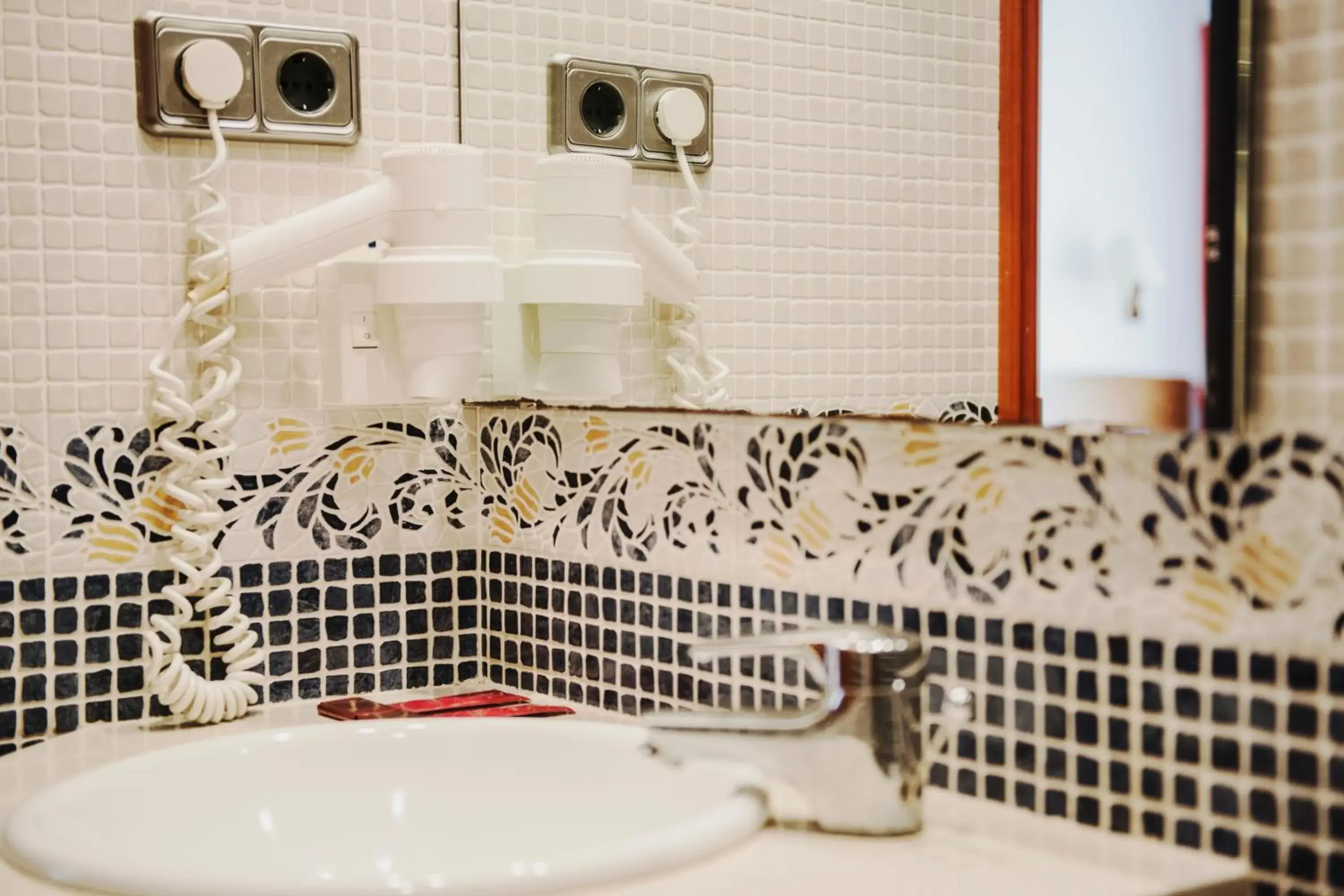 Connected Family Room (2 Adults + 2 Children) in Hotel Santa Anna Connected Family Room (2 Adults + 2 Children) in Hotel Santa Anna