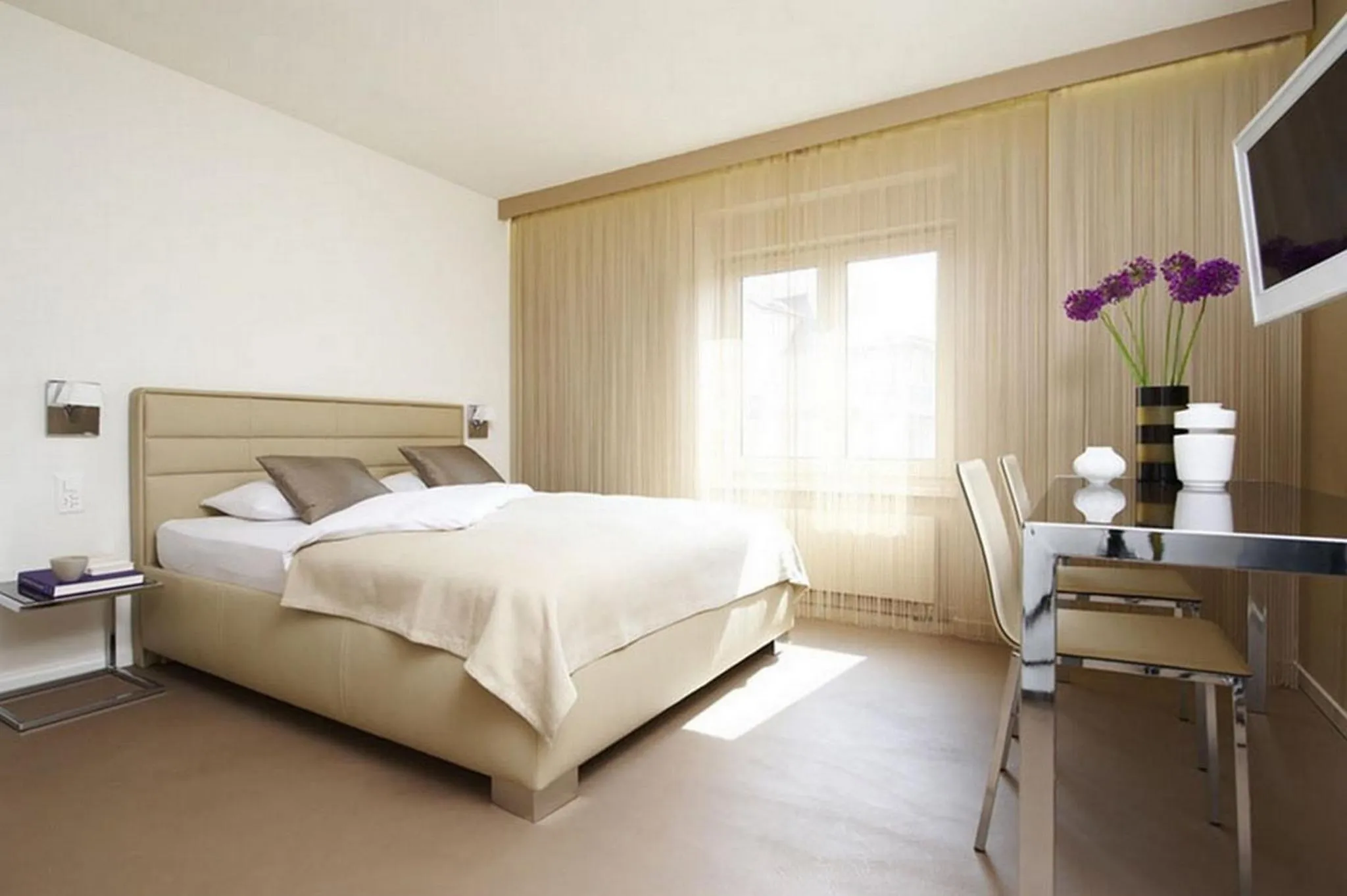 Bedroom, Bed in VISIONAPARTMENTS Cramerstrasse 8-12 - contactless check-in