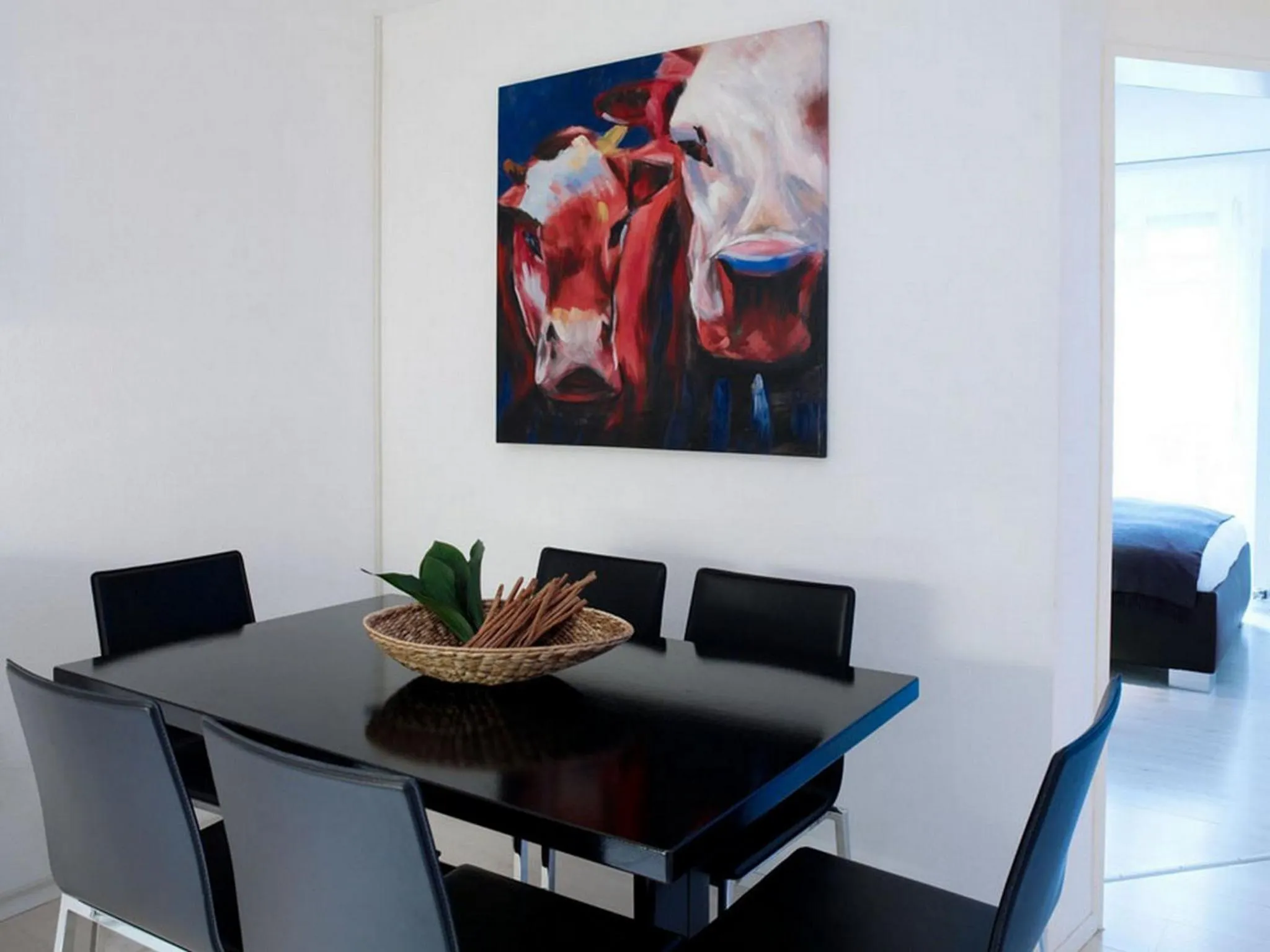 Dining area in VISIONAPARTMENTS Cramerstrasse 8-12 - contactless check-in