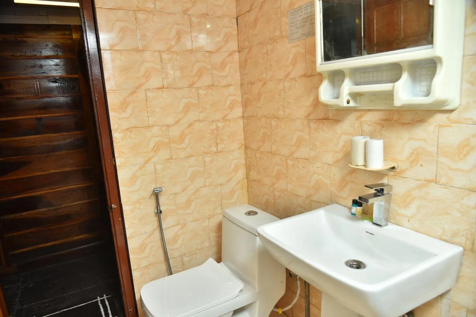 Bathroom in Kumaon Roop Resort Near Neem Karoli Temple