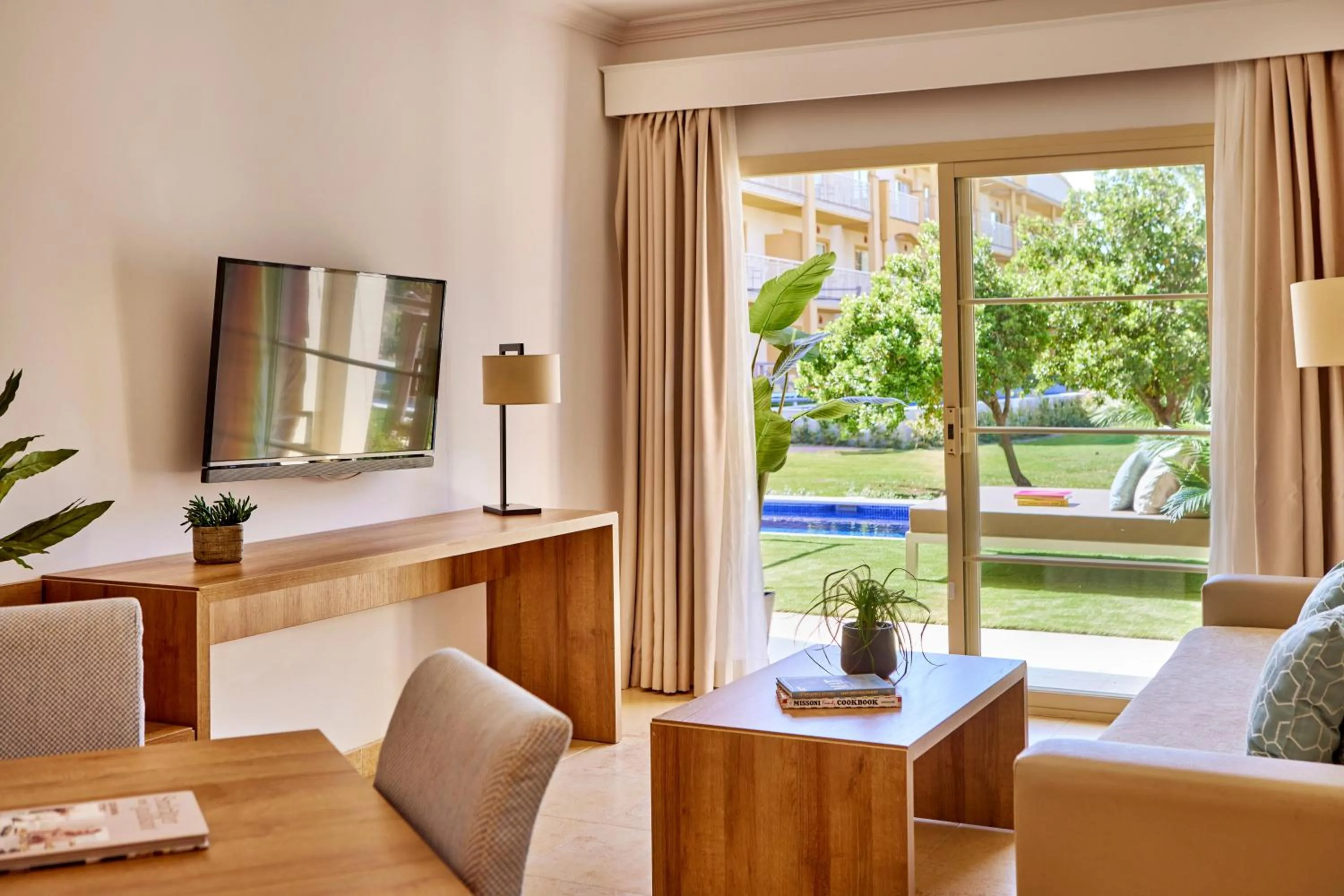 Photo of the whole room in Zafiro Mallorca & Spa