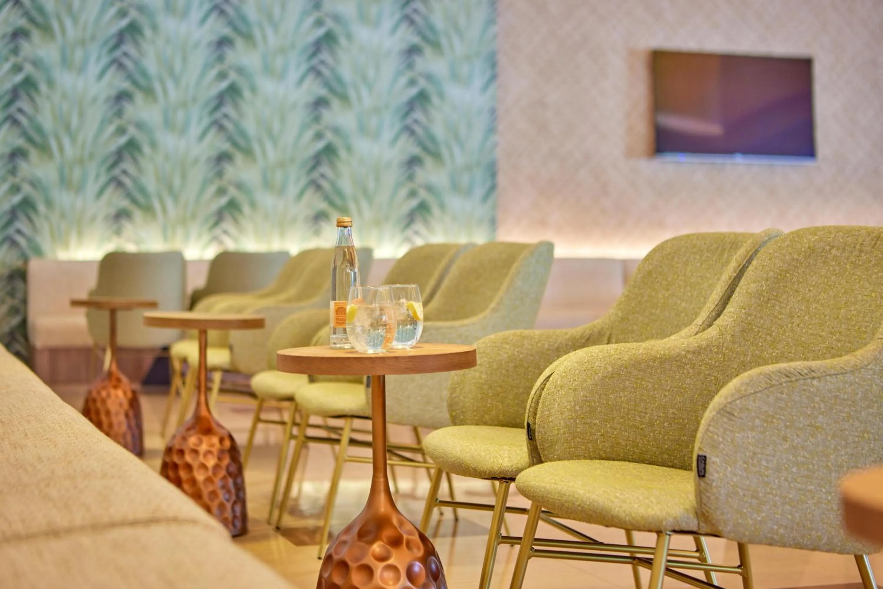 Lounge or bar in Zafiro Mallorca & Spa