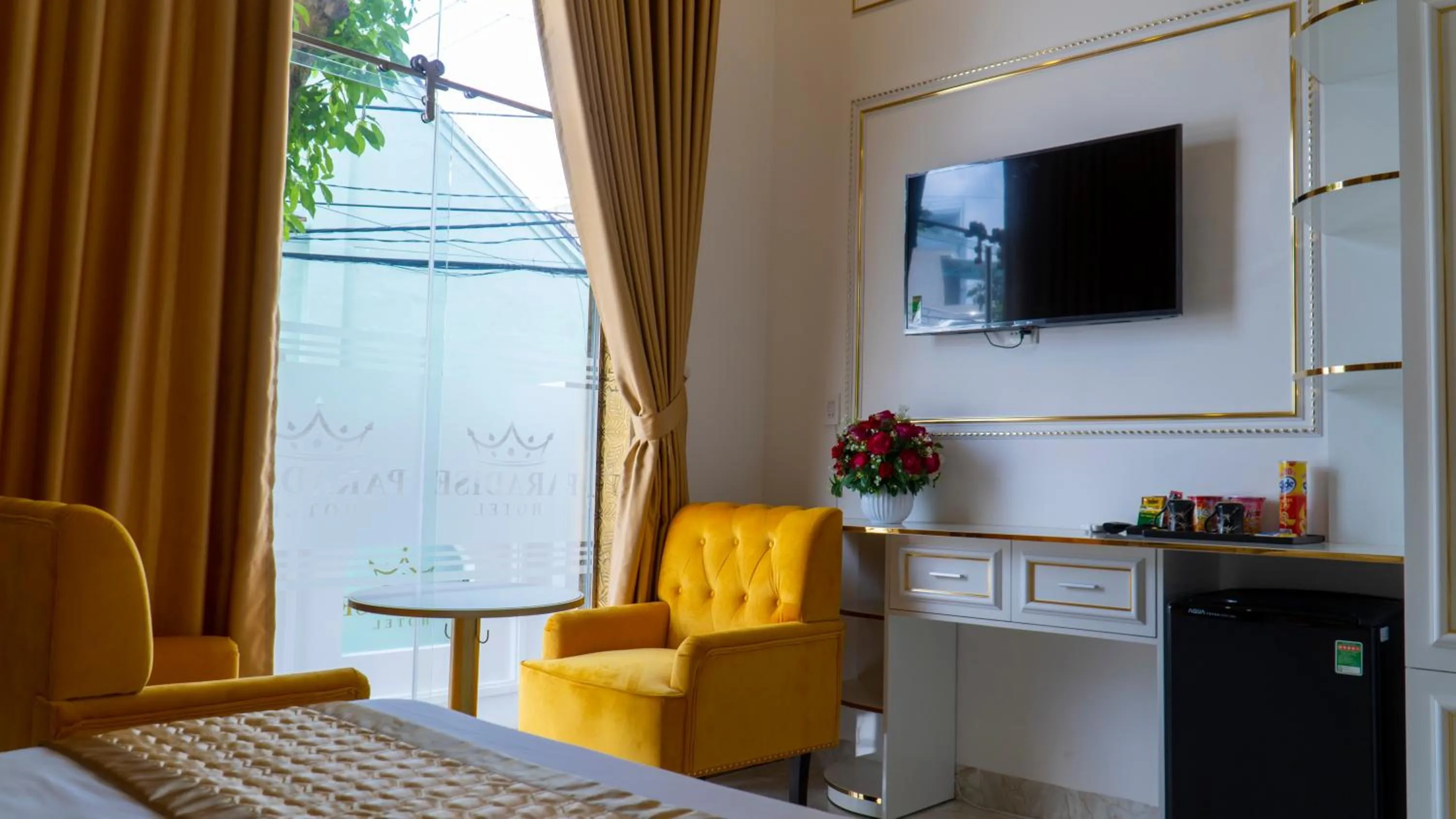 Living room in Paradise Hotel & Homestay access alley 100m