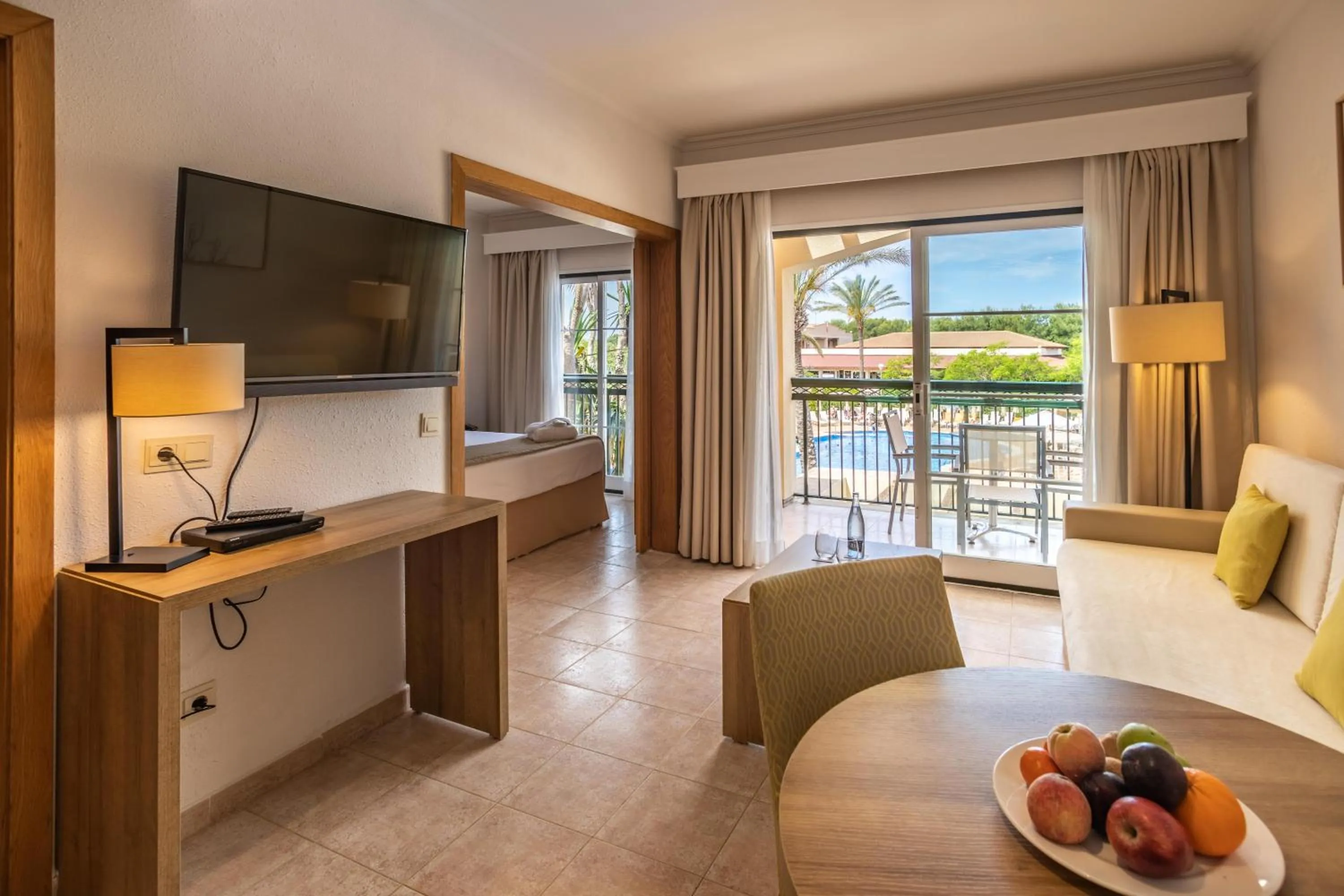 Photo of the whole room in Zafiro Menorca