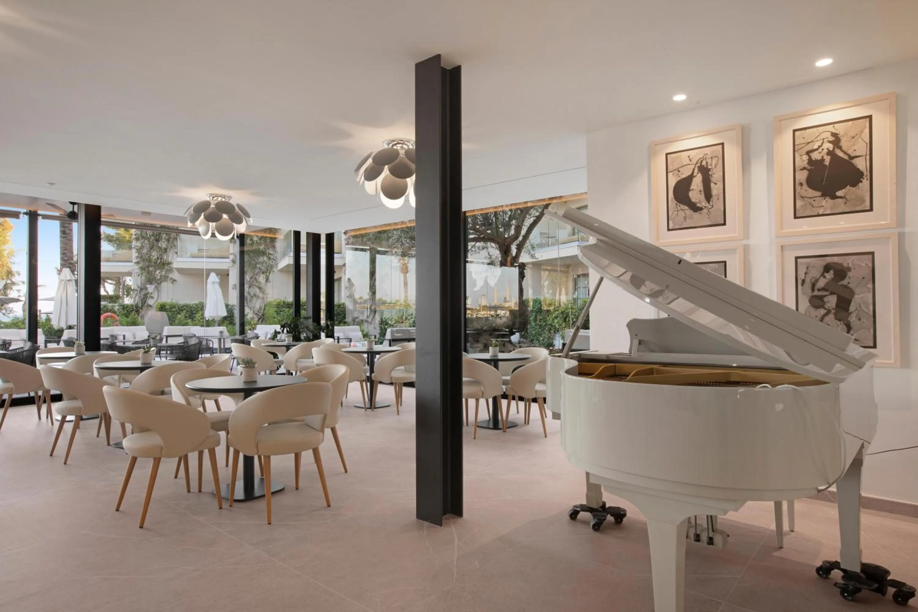 Lounge or bar in VIVA Golf Adults Only 18+