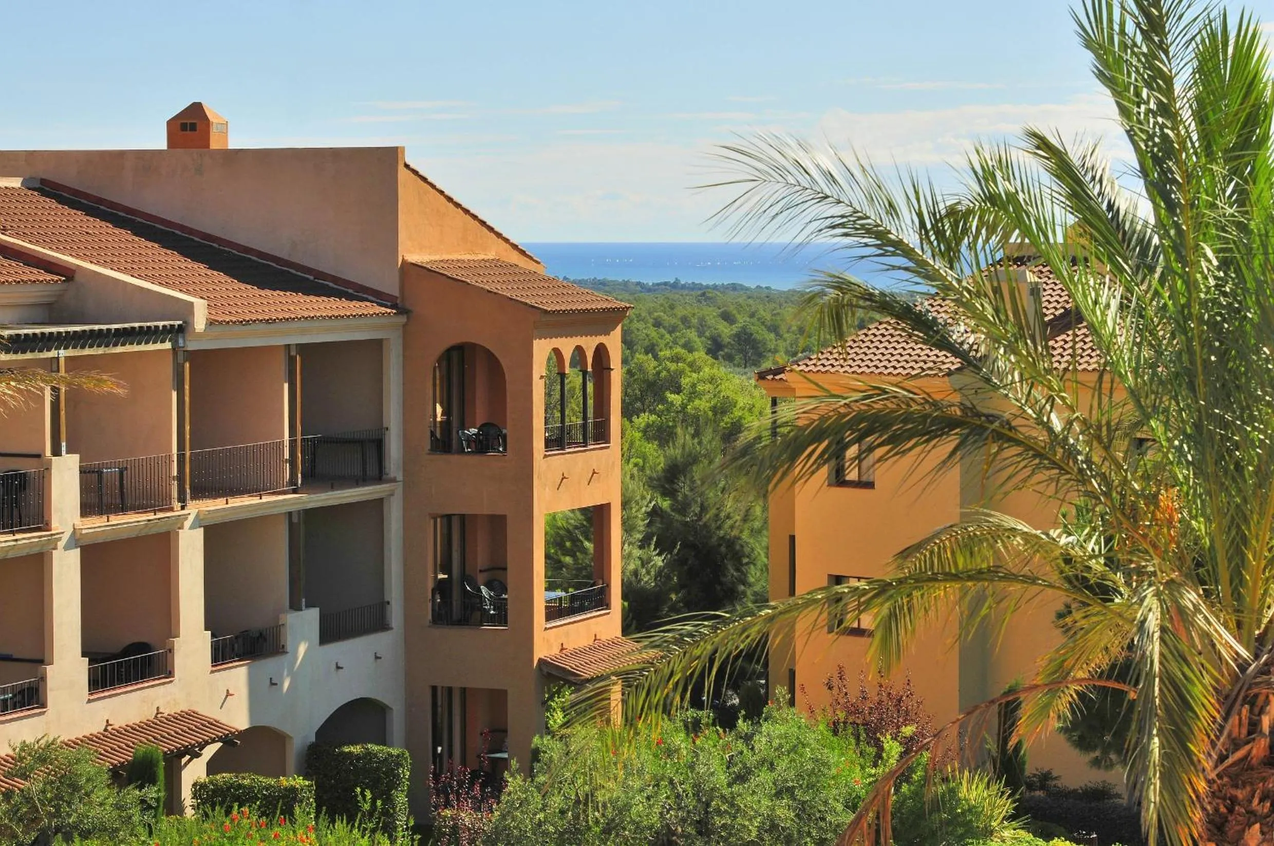 Property building in Pierre & Vacances Resort Bonavista de Bonmont