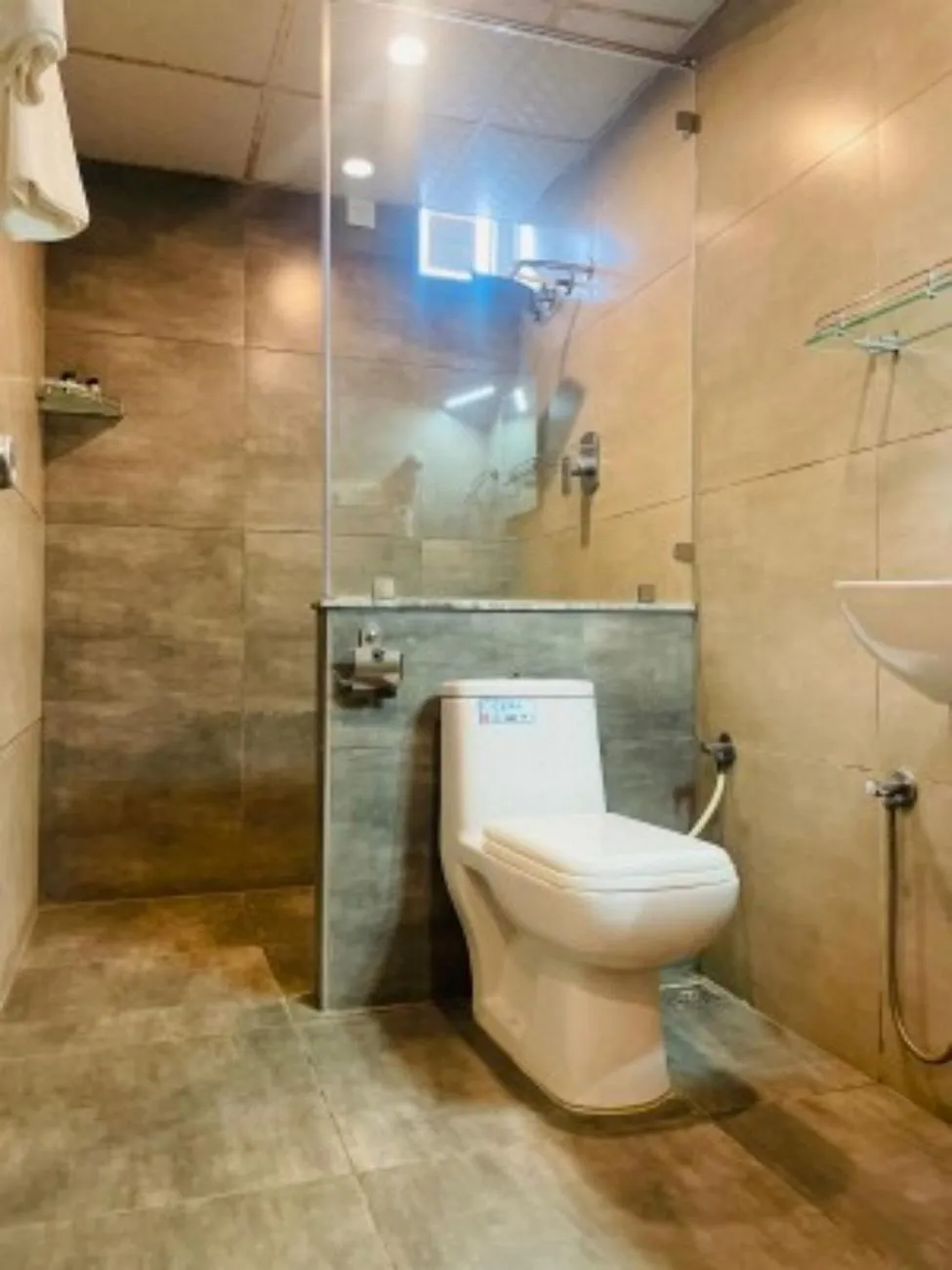 Shower in VOVO HOTELS