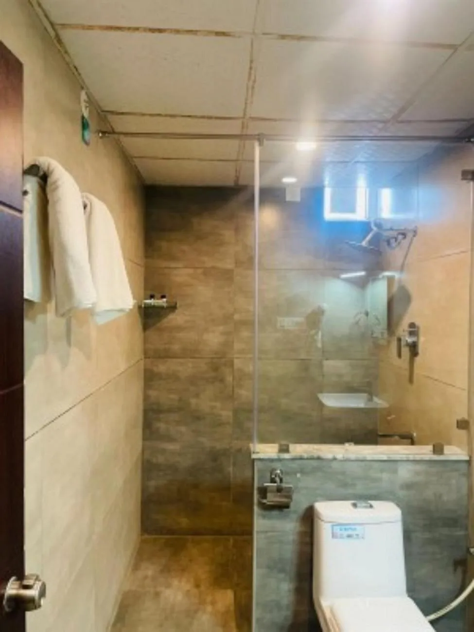 Shower in VOVO HOTELS