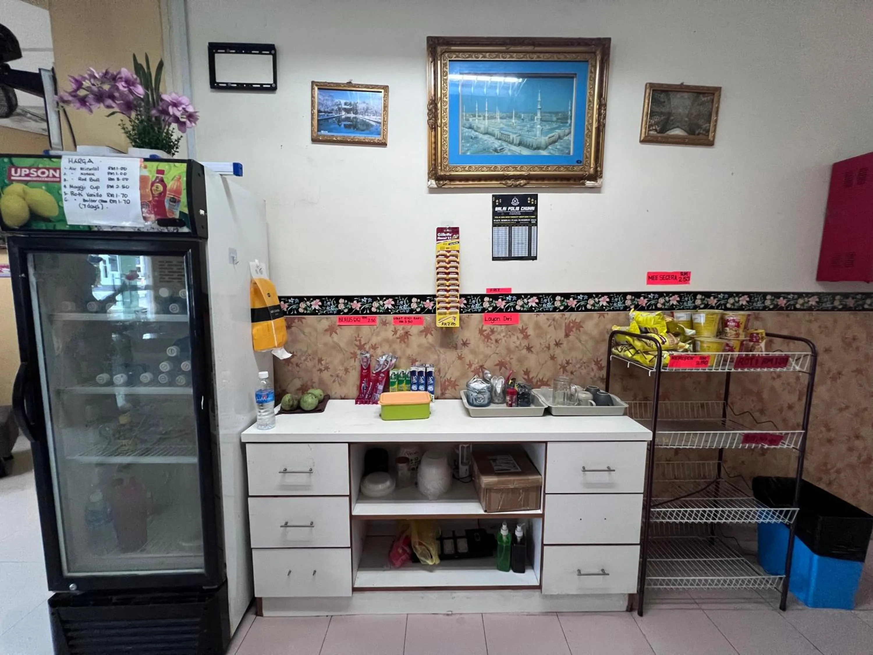 Food and drinks in Seri Kemaman Inn, Chukai Terengganu