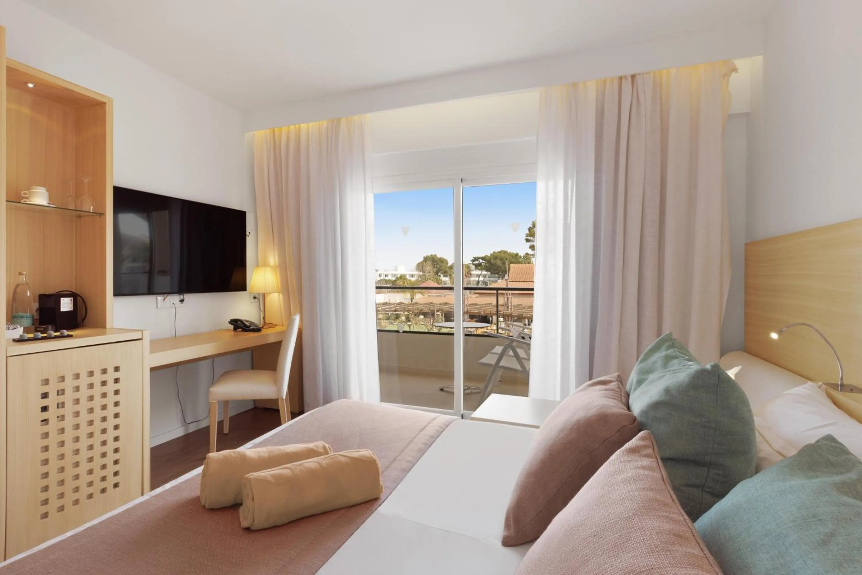 Photo of the whole room, Bed in VIVA Blue & Spa