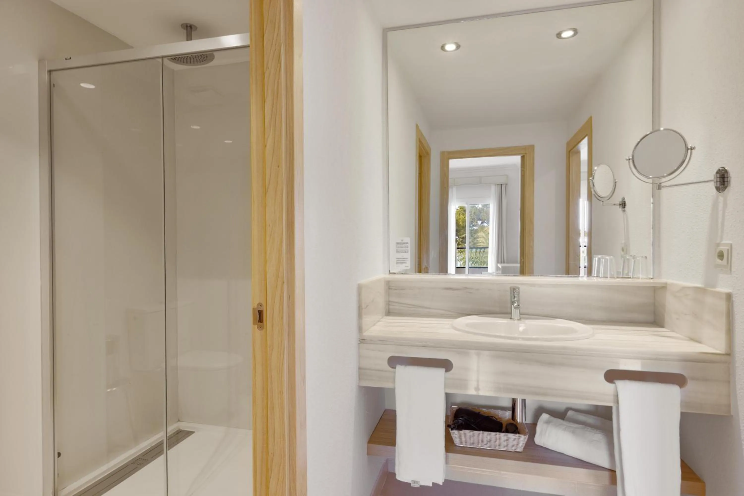 Shower in VIVA Blue & Spa