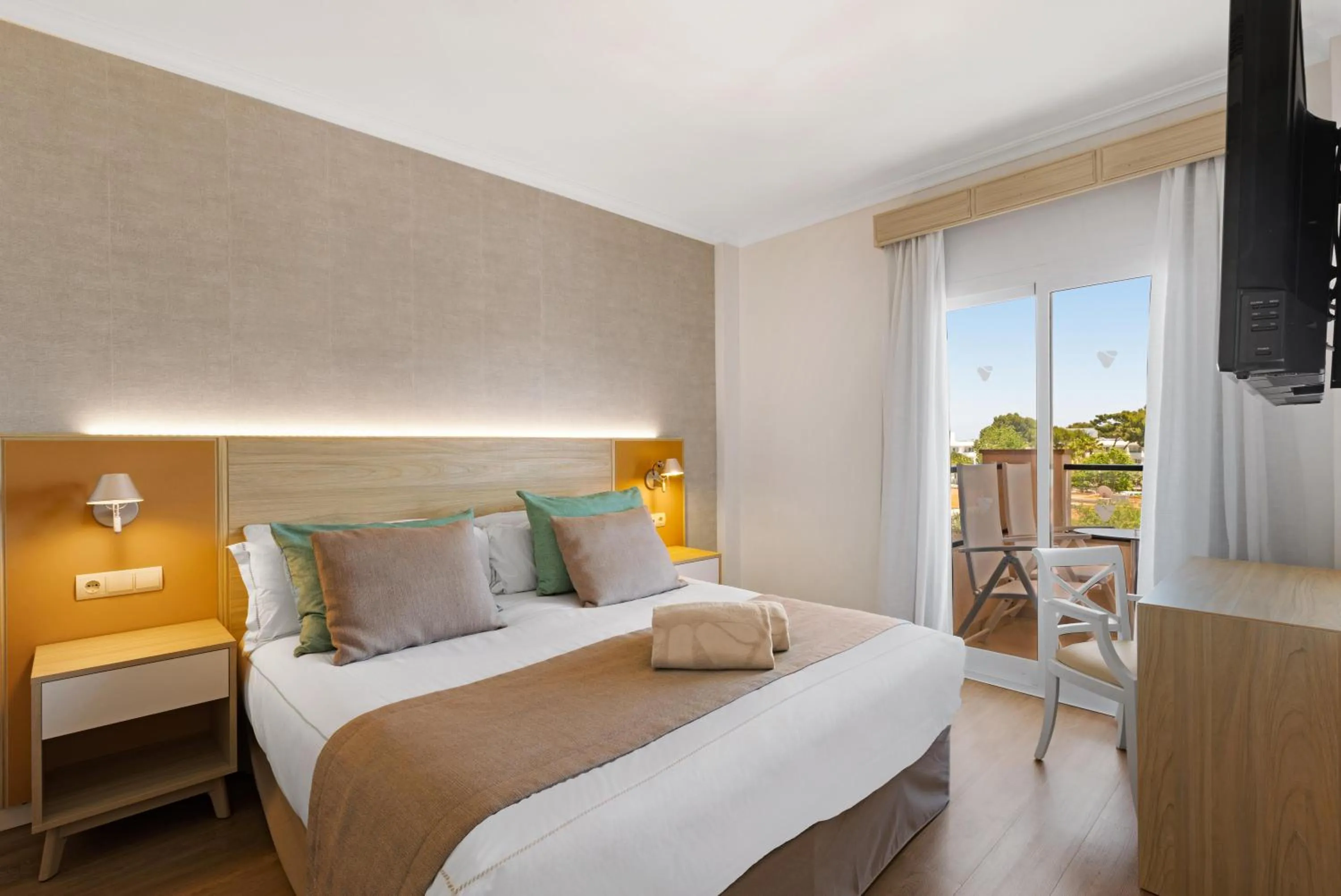 Bed in VIVA Blue & Spa