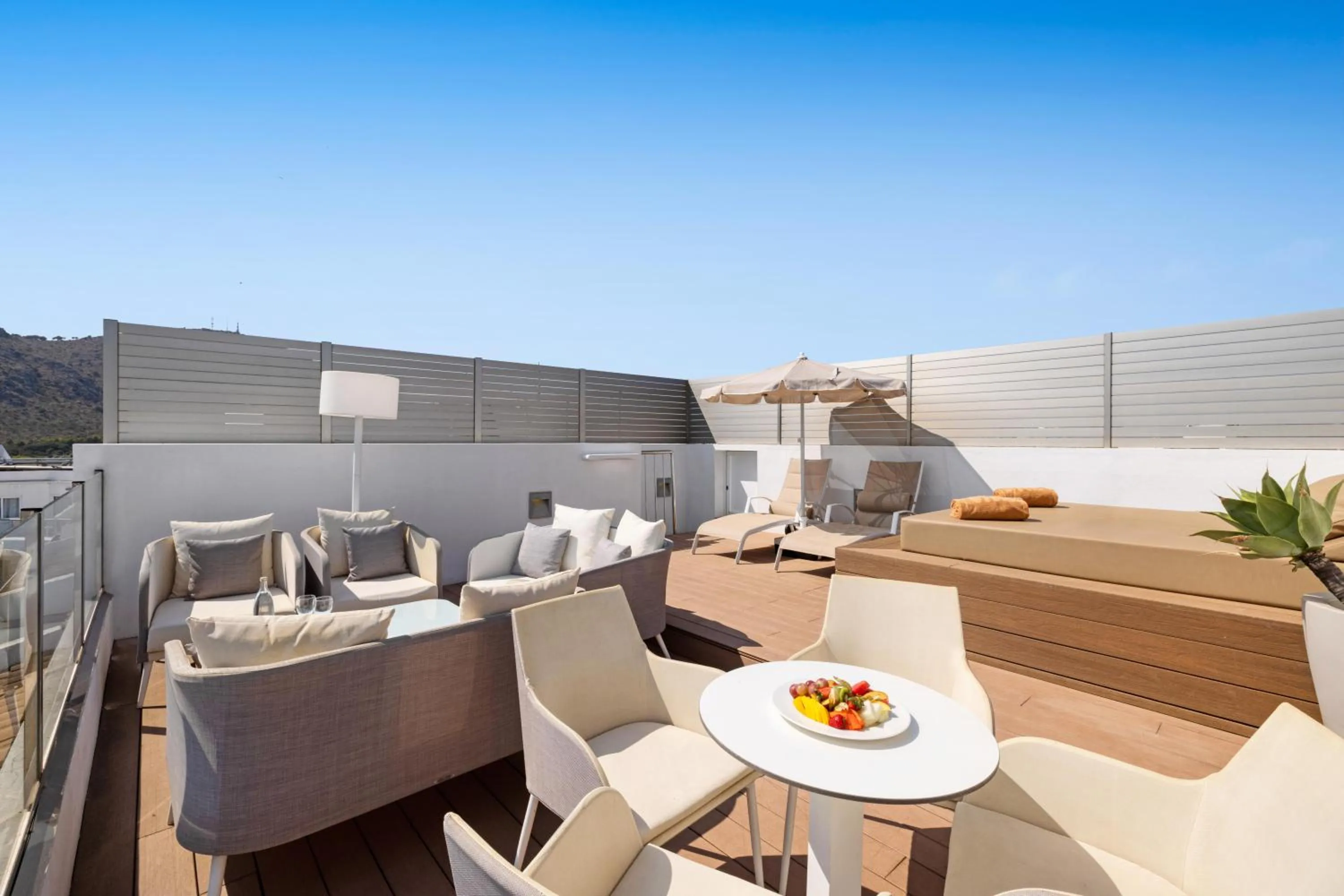 Photo of the whole room in VIVA Sunrise