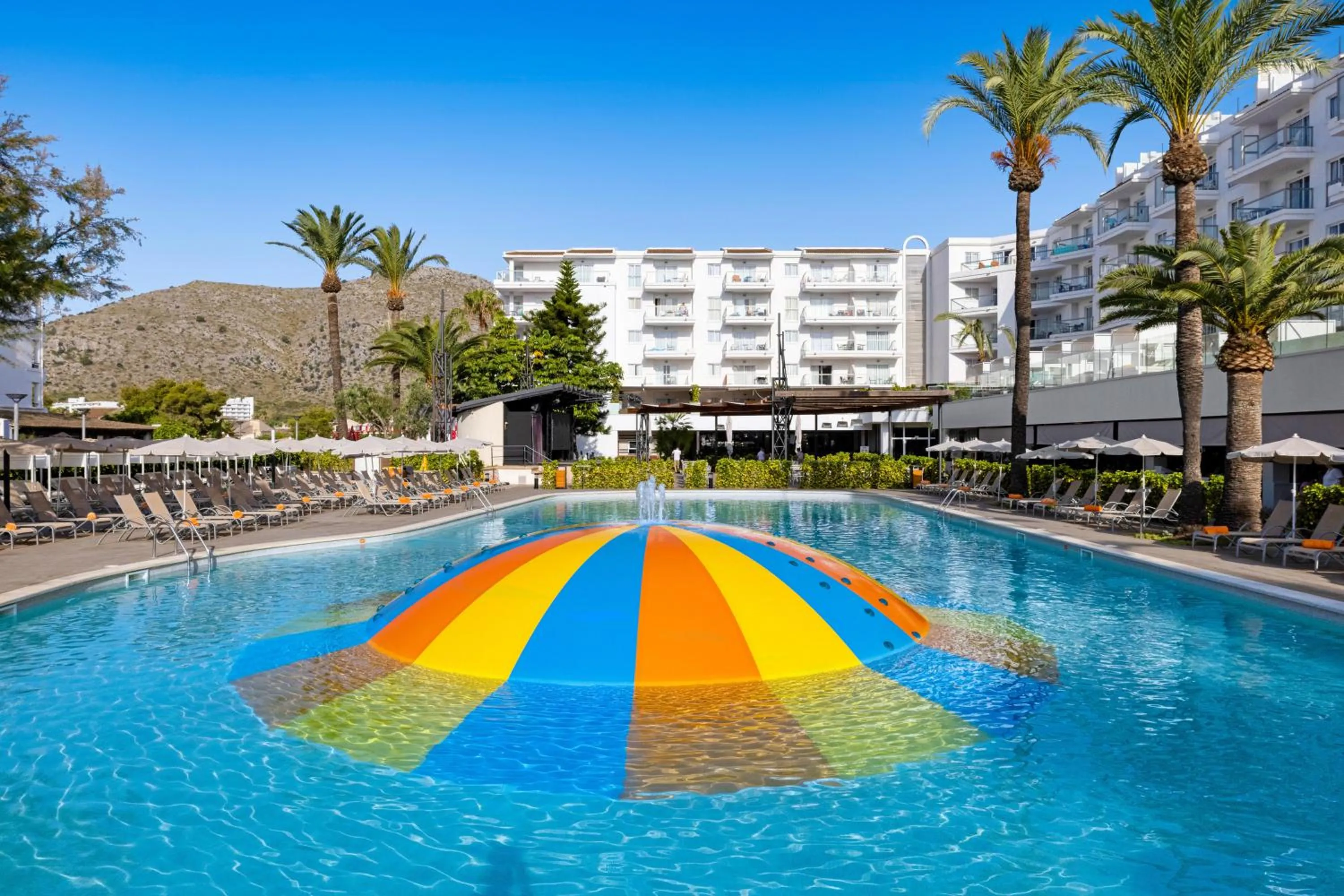 Swimming pool in VIVA Sunrise