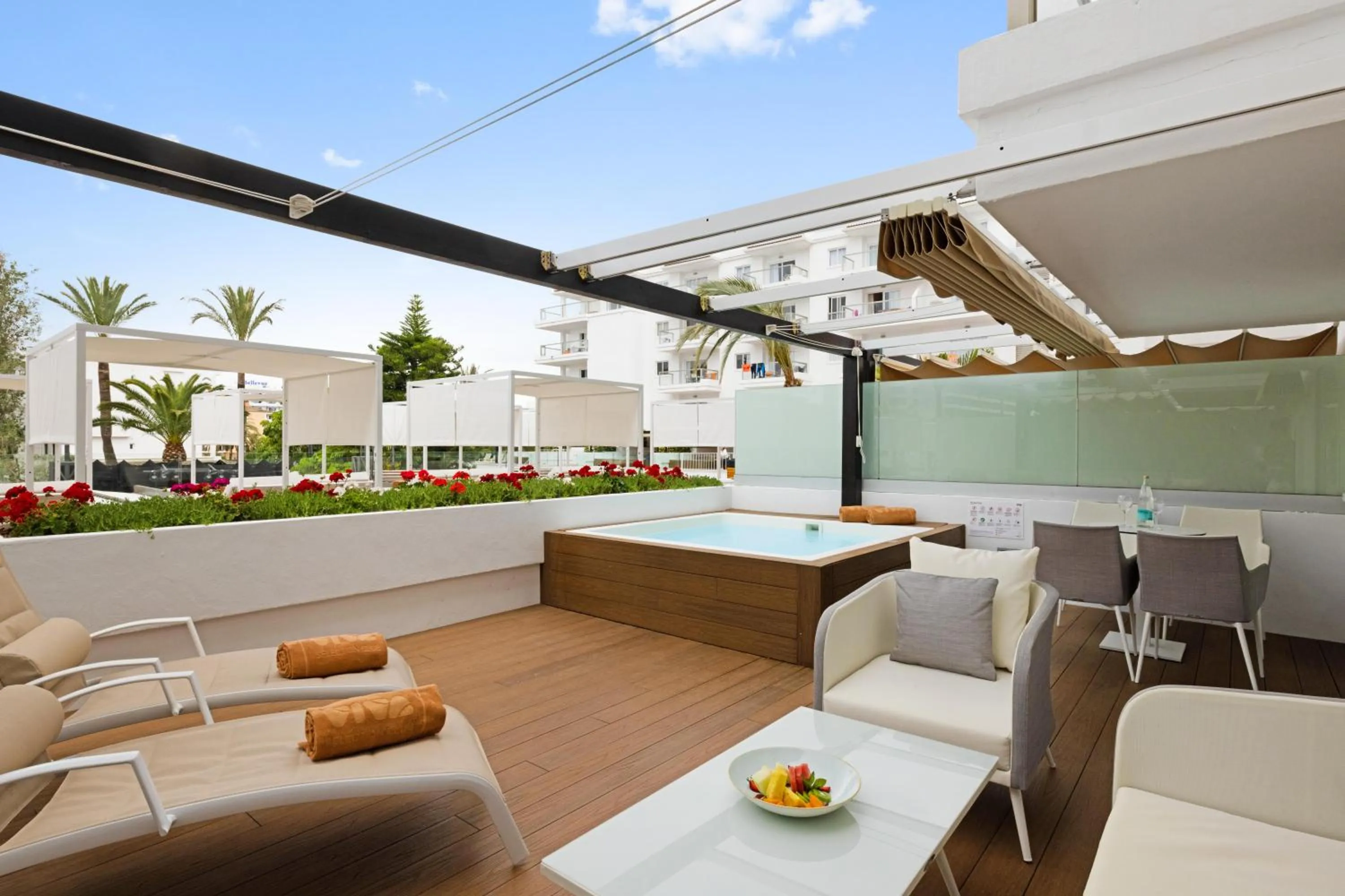 Photo of the whole room in VIVA Sunrise