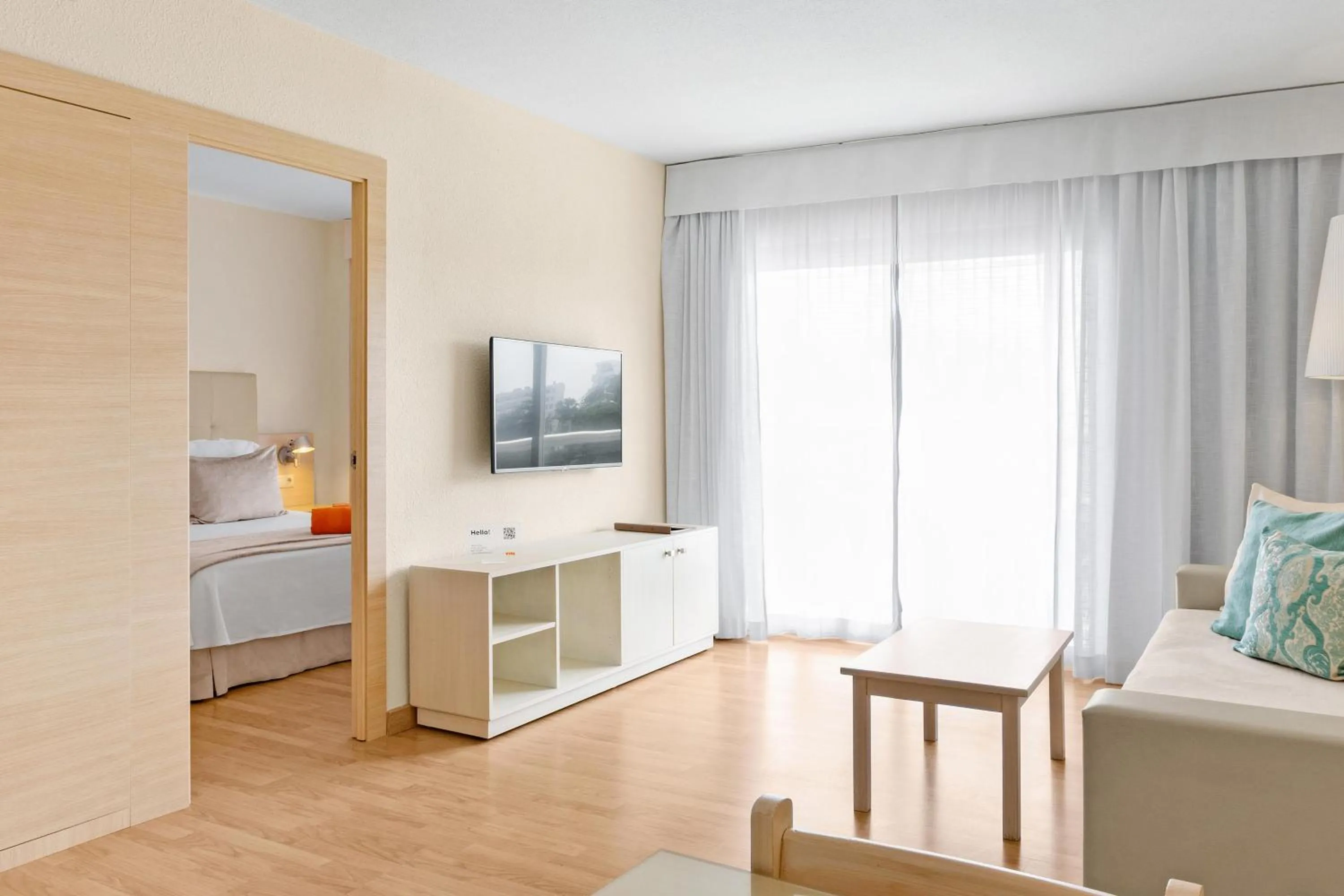 Photo of the whole room, Bed in VIVA Sunrise