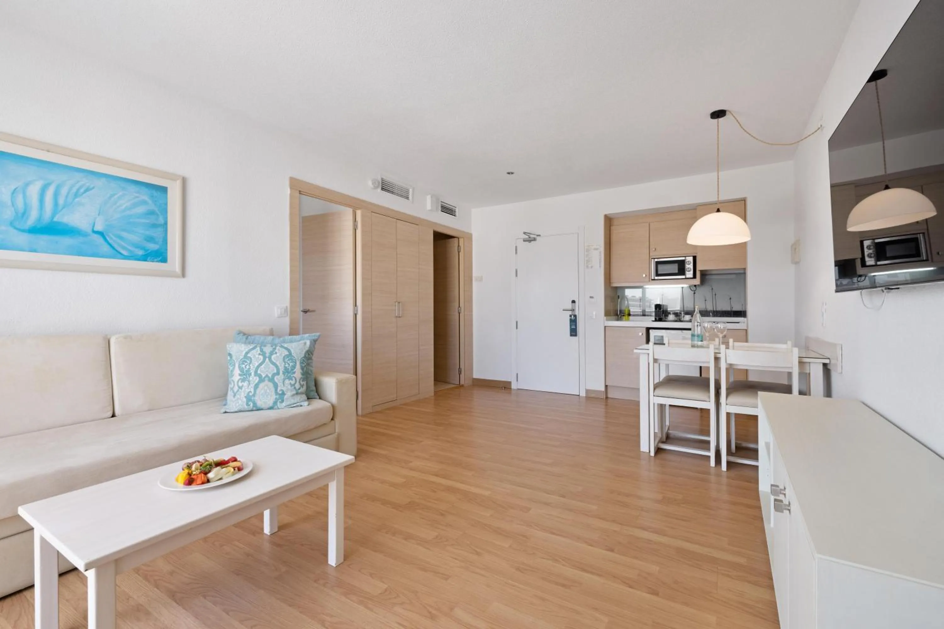 Photo of the whole room in VIVA Sunrise