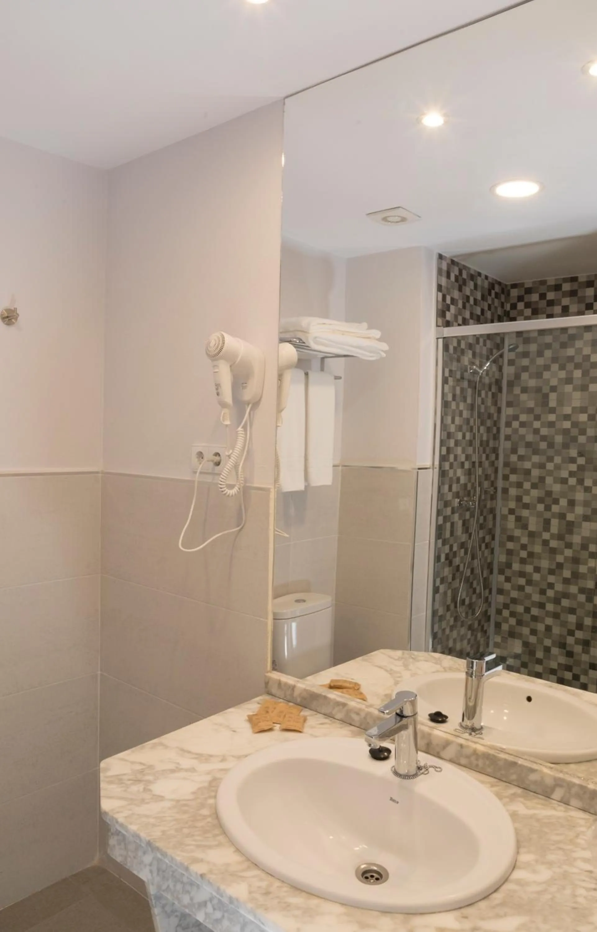 Bathroom in Hotel Gran Regente