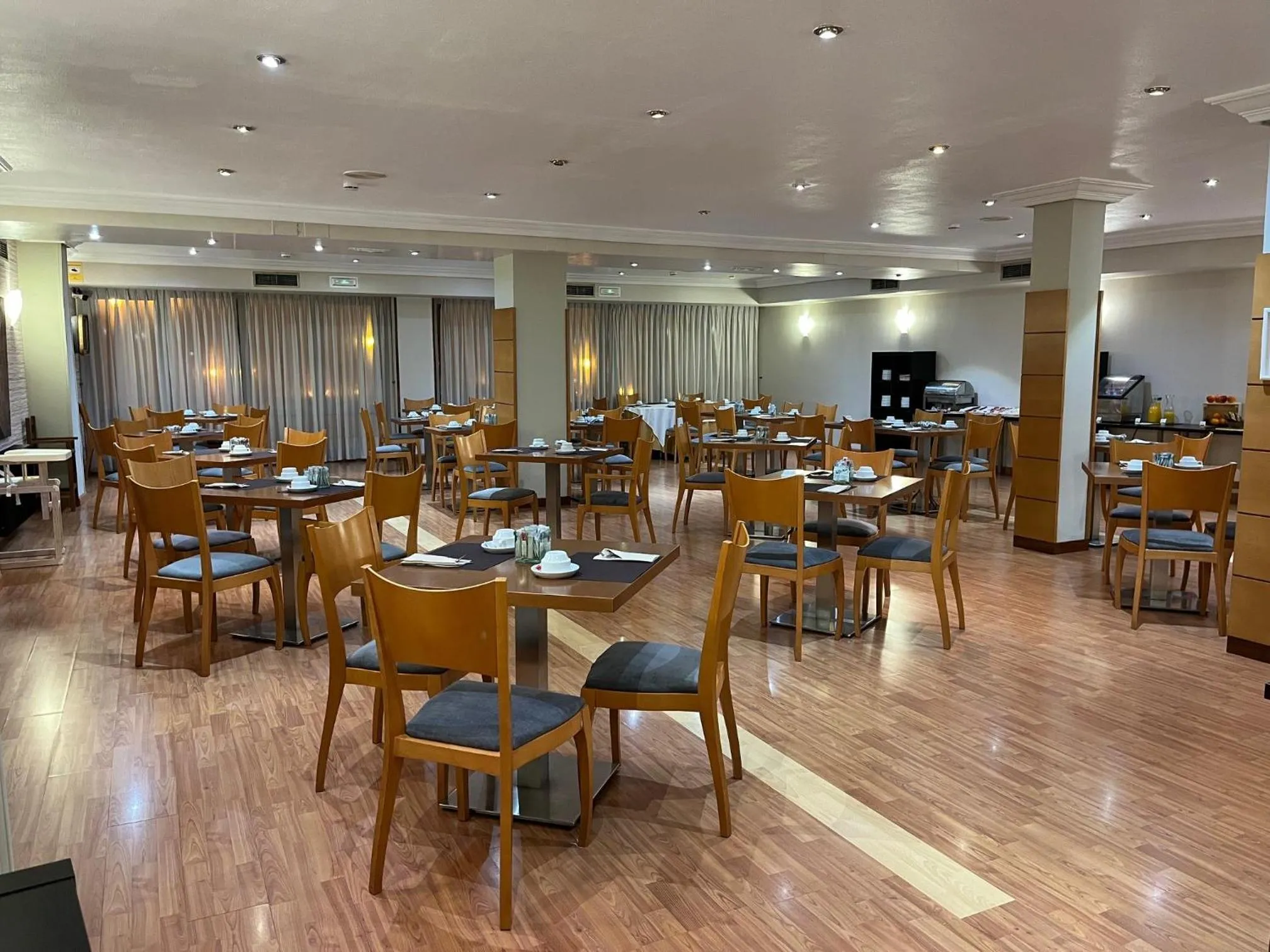 Restaurant/places to eat in Hotel Gran Regente