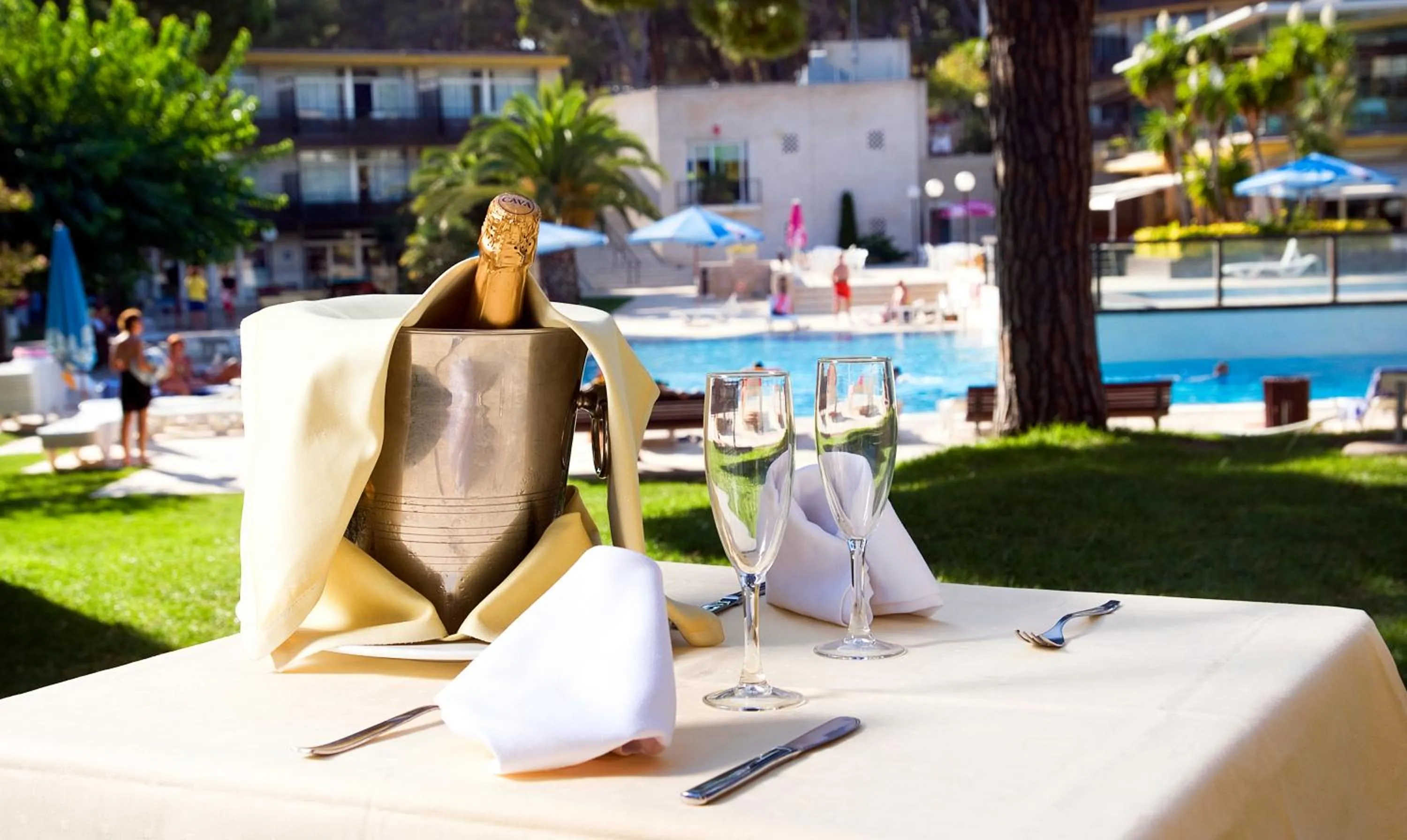Dining area in Aparthotel Comtat Sant Jordi