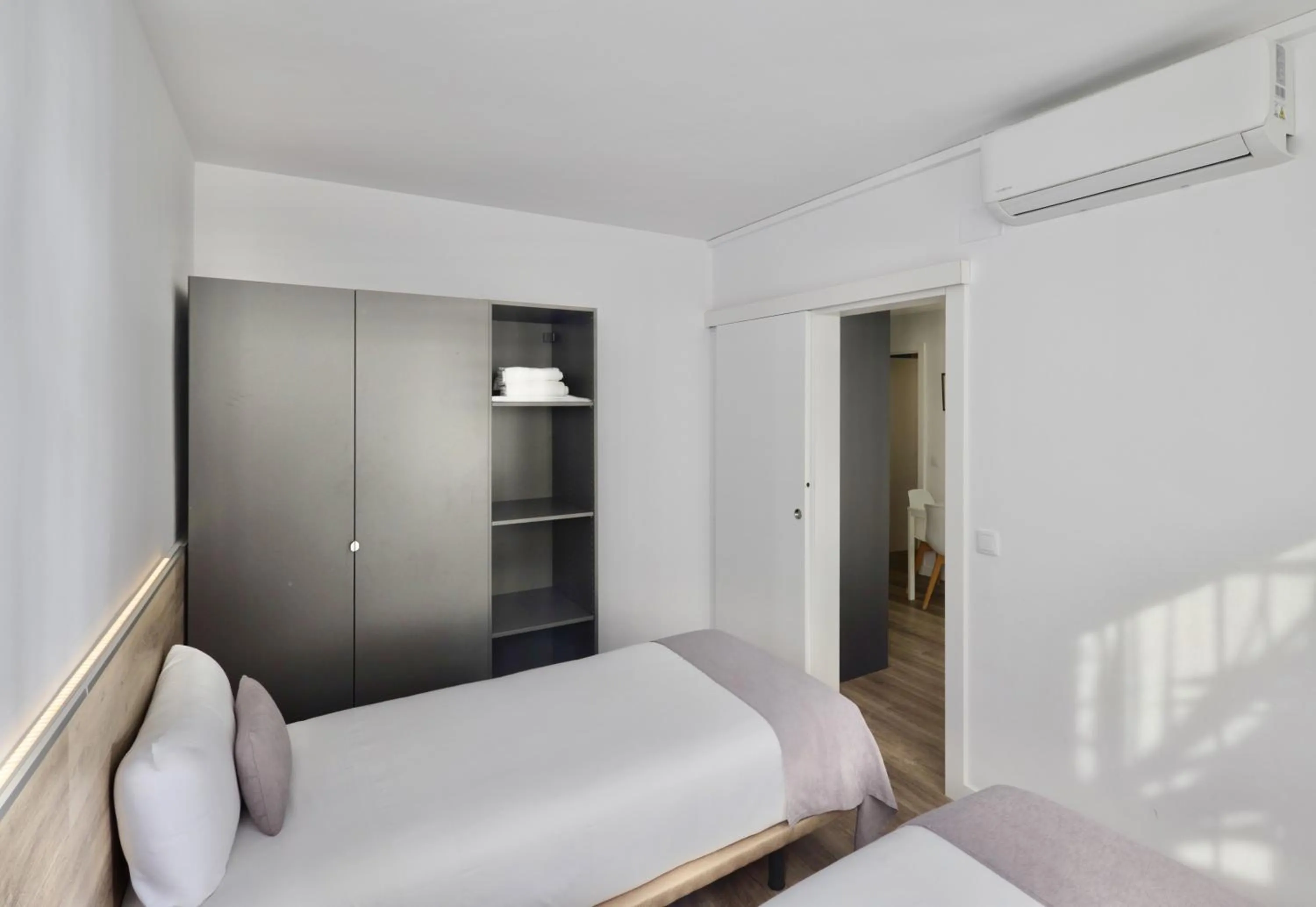 Bedroom, Bed in Aparthotel Comtat Sant Jordi