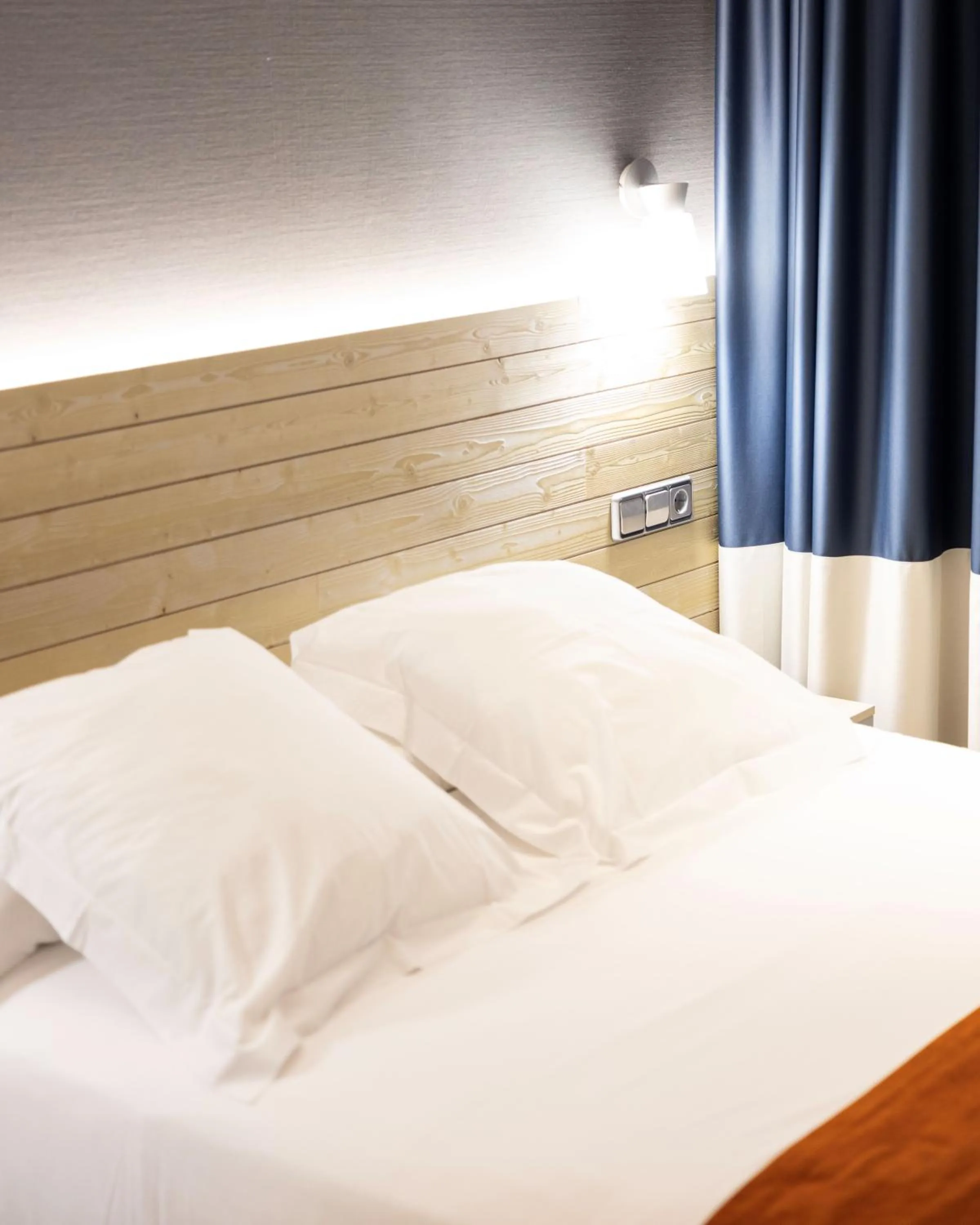 Bed in Hotel Avenida