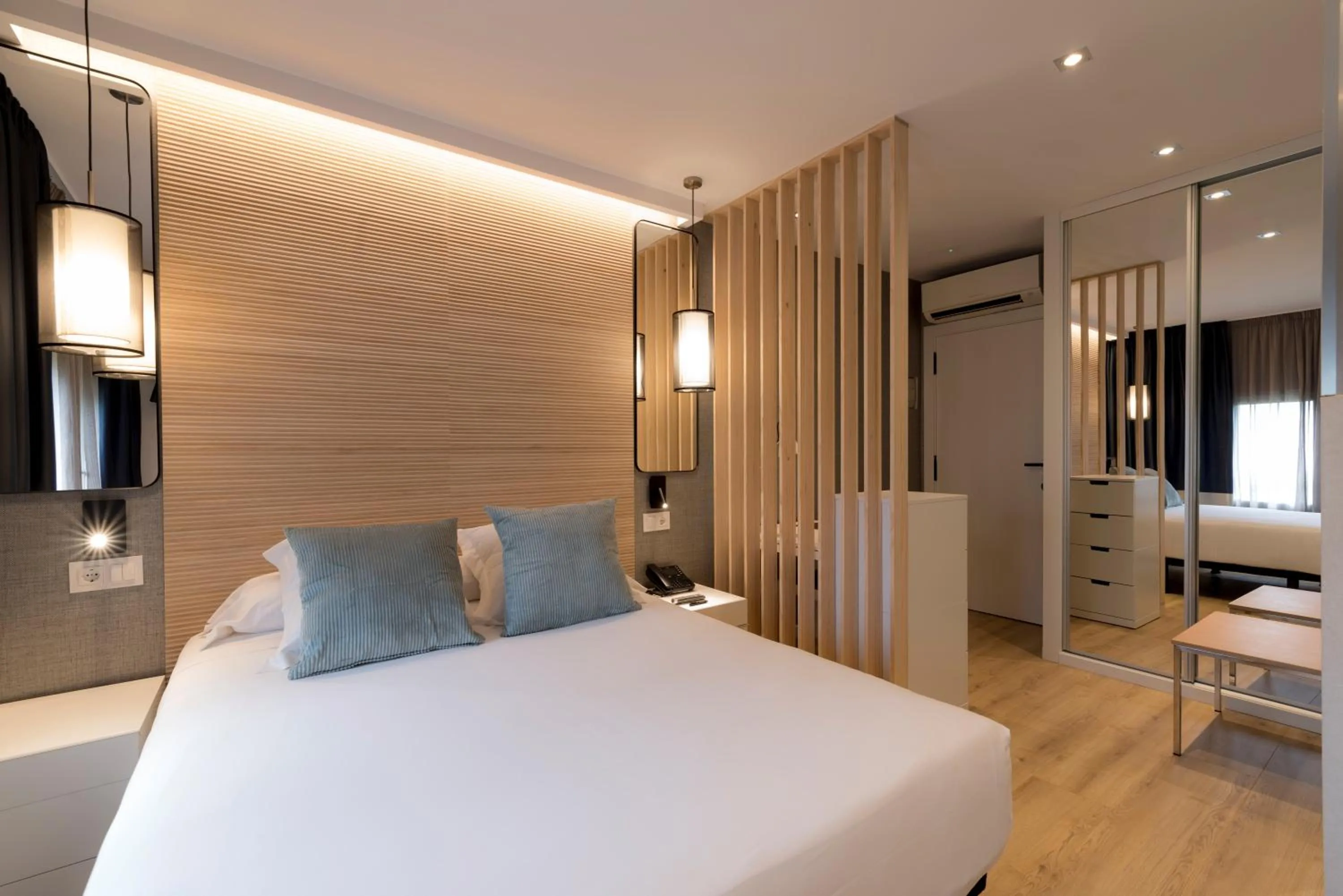 Bedroom, Bed in Hotel Avenida