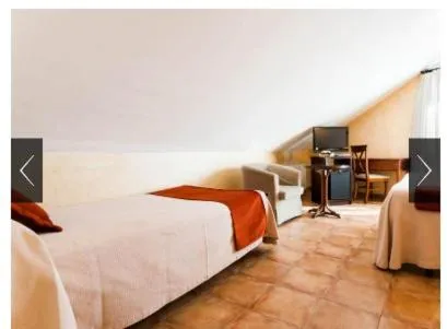 Bed in Jardin de la Abadia, Arroyo de la Encomienda