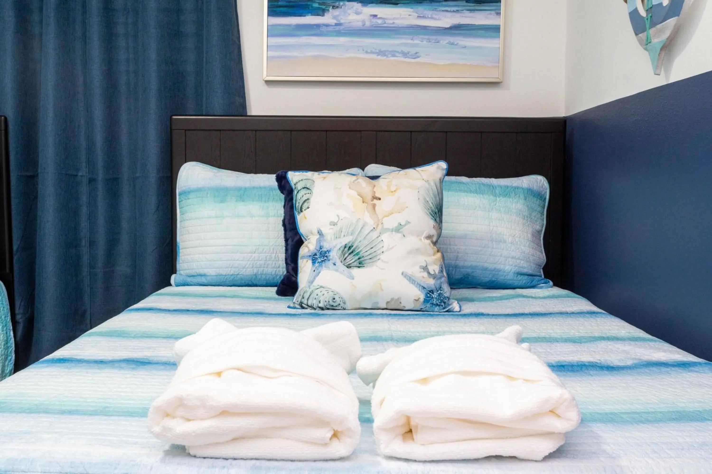 Bed in Stunning 4 Bd w/ Pool Close to Disney @ Champions Gate 1158