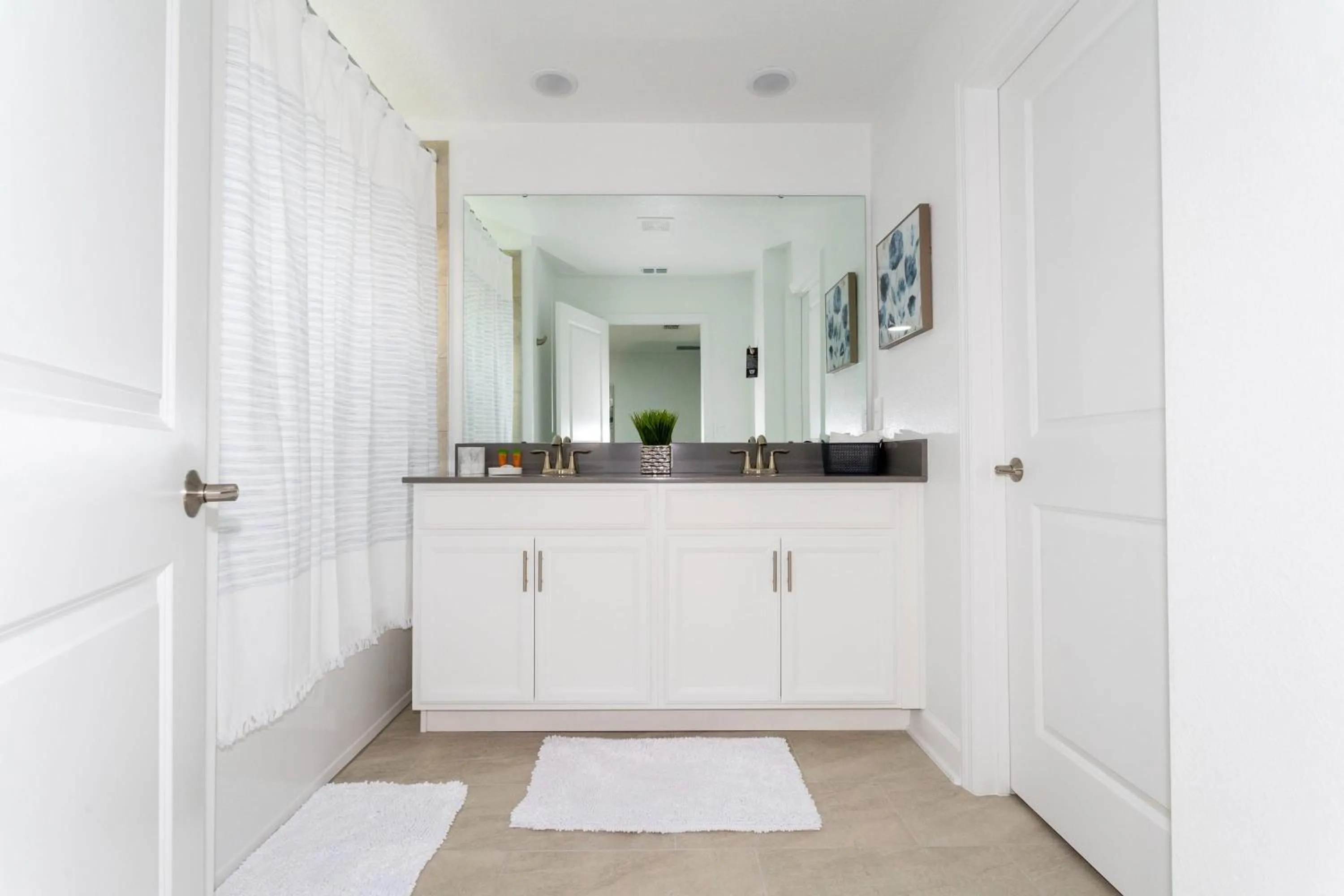 Stunning 4 Bd w/ Pool Close to Disney @ Champions Gate 1158