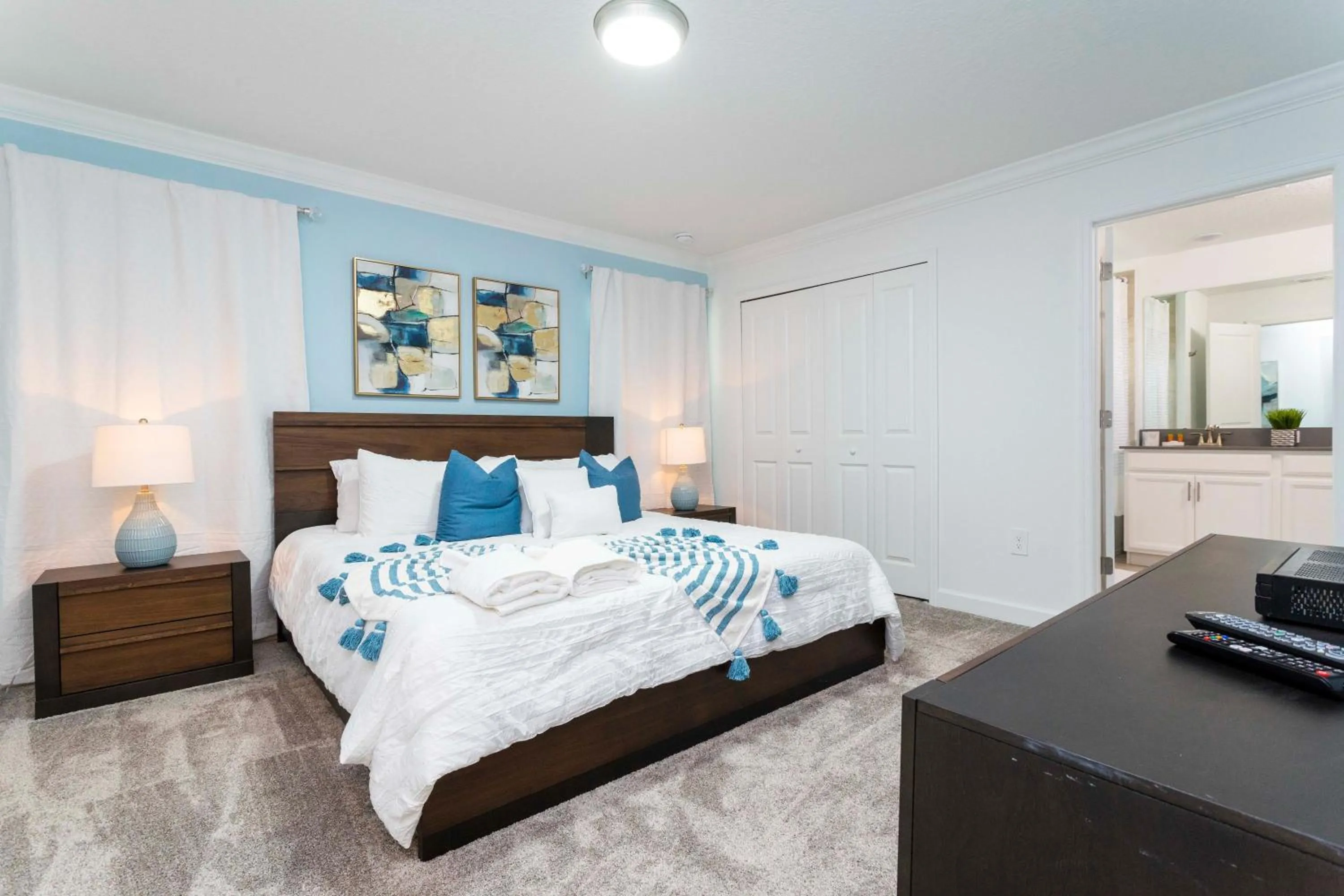 Bed in Stunning 4 Bd w/ Pool Close to Disney @ Champions Gate 1158