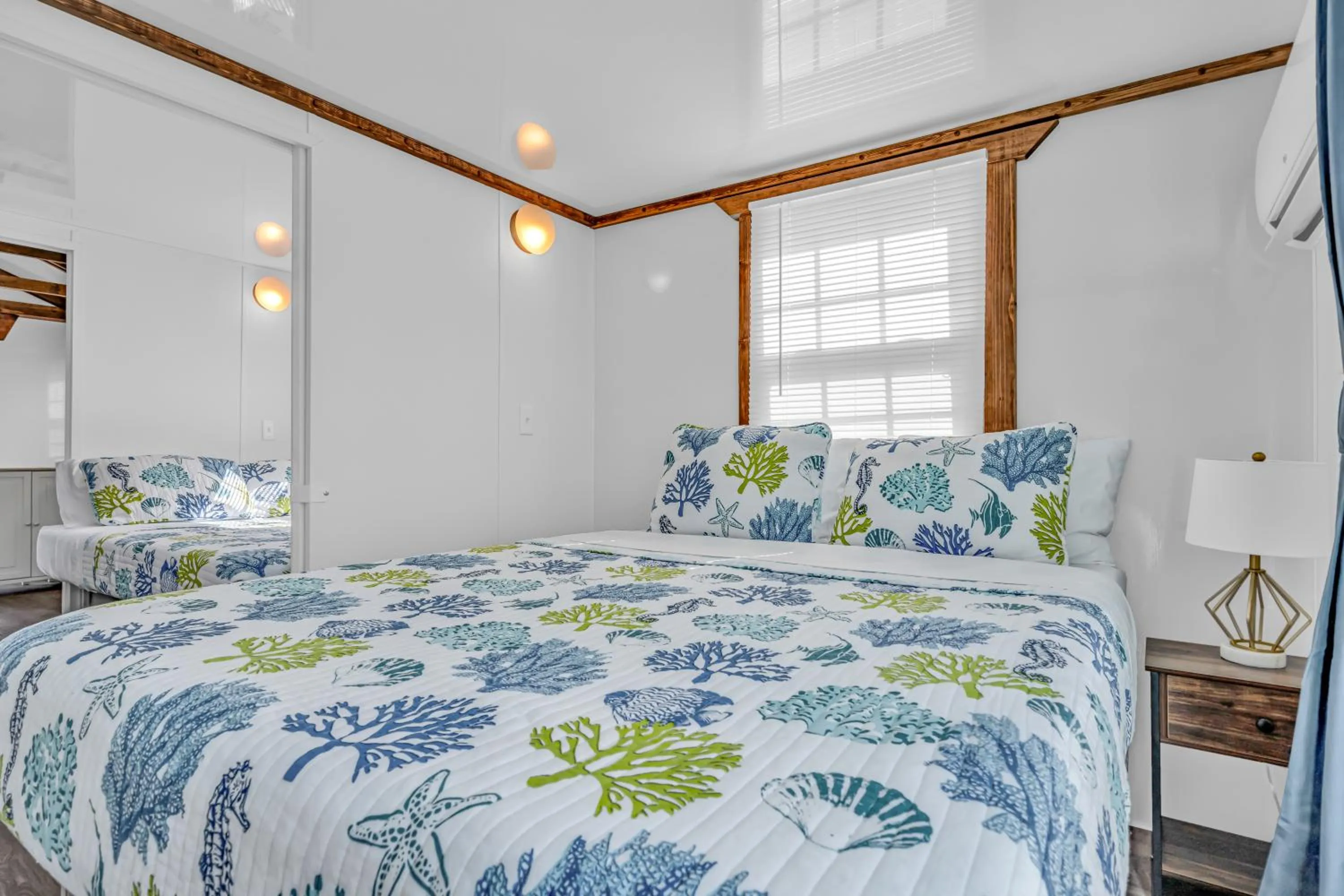 Bedroom, Bed in Yacht Haven