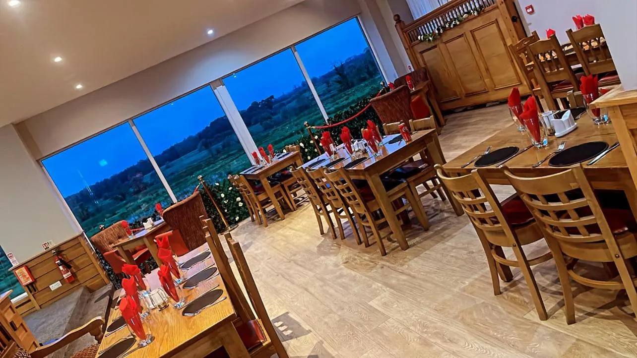 Restaurant/places to eat in The Hedges Hotel