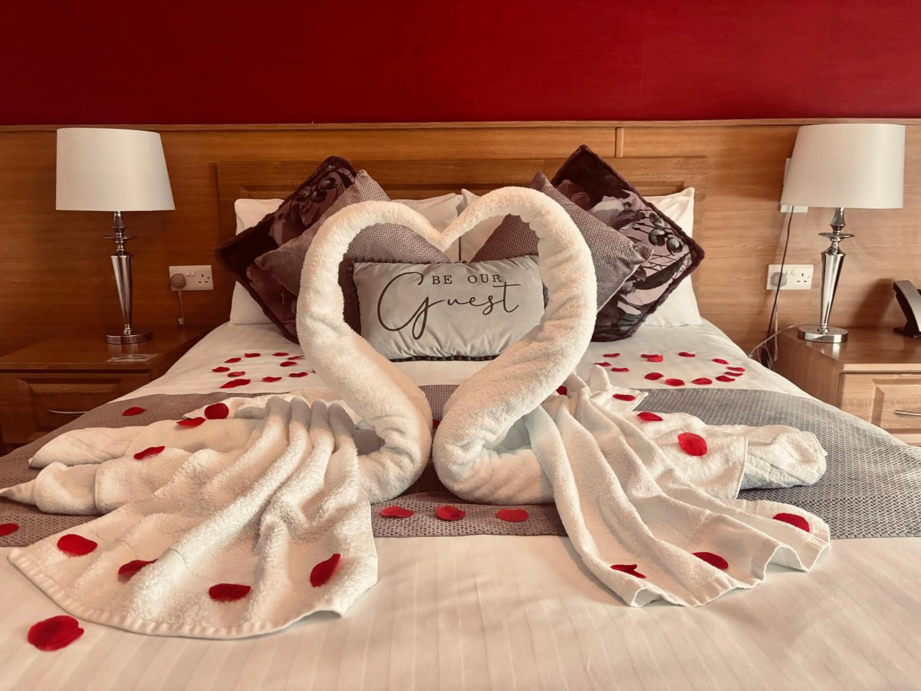 Bedroom, Bed in The Hedges Hotel