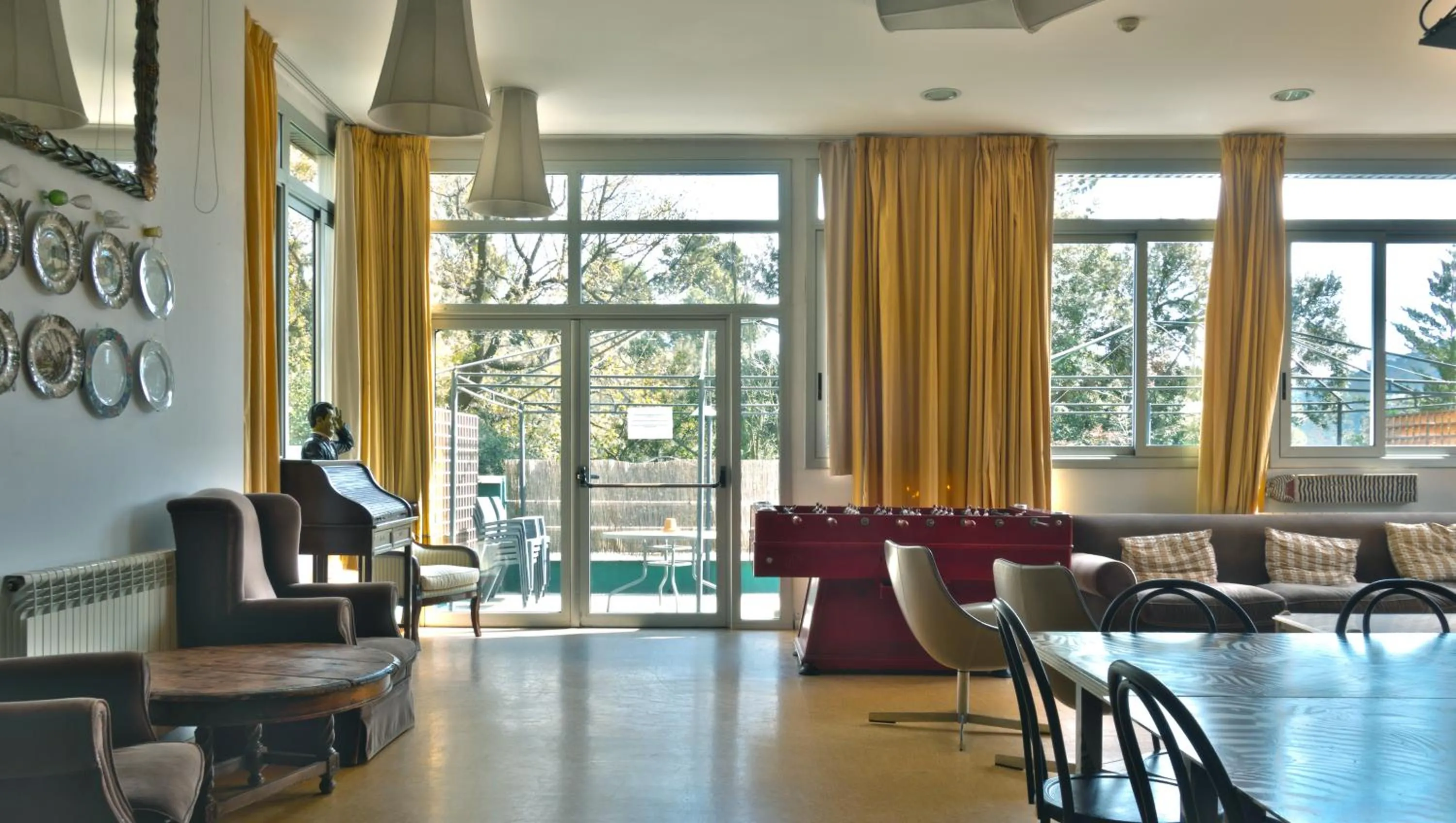 Communal lounge/ TV room in Inout