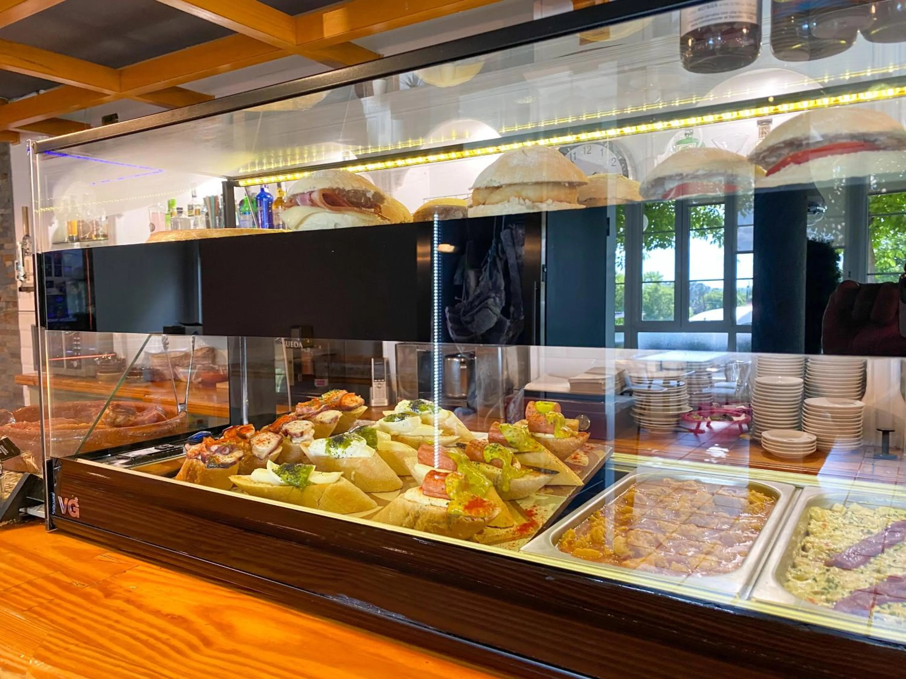 Food and drinks in Hotel La Colina