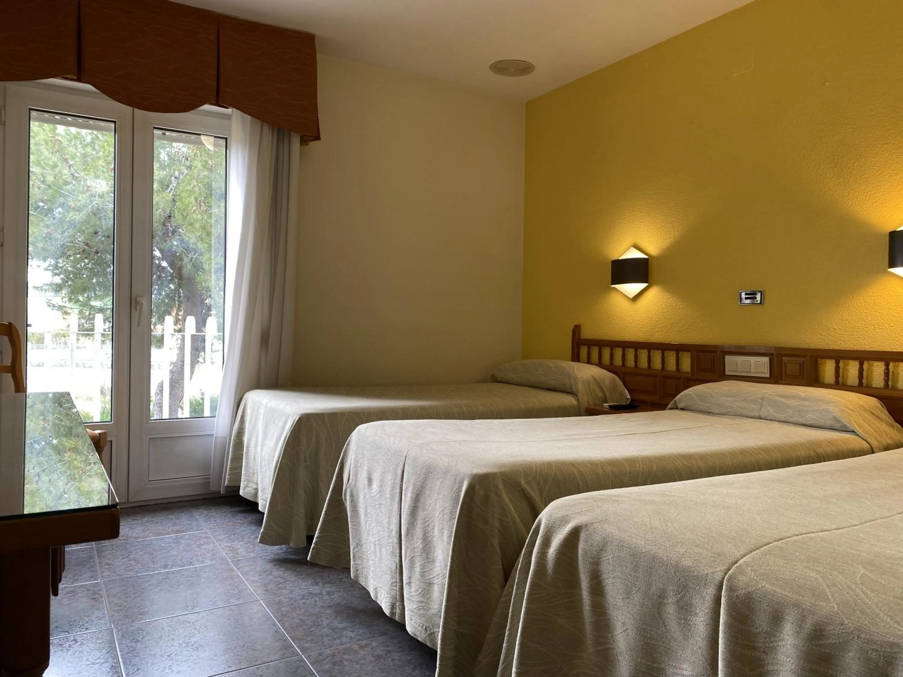 Bed in Hotel La Colina