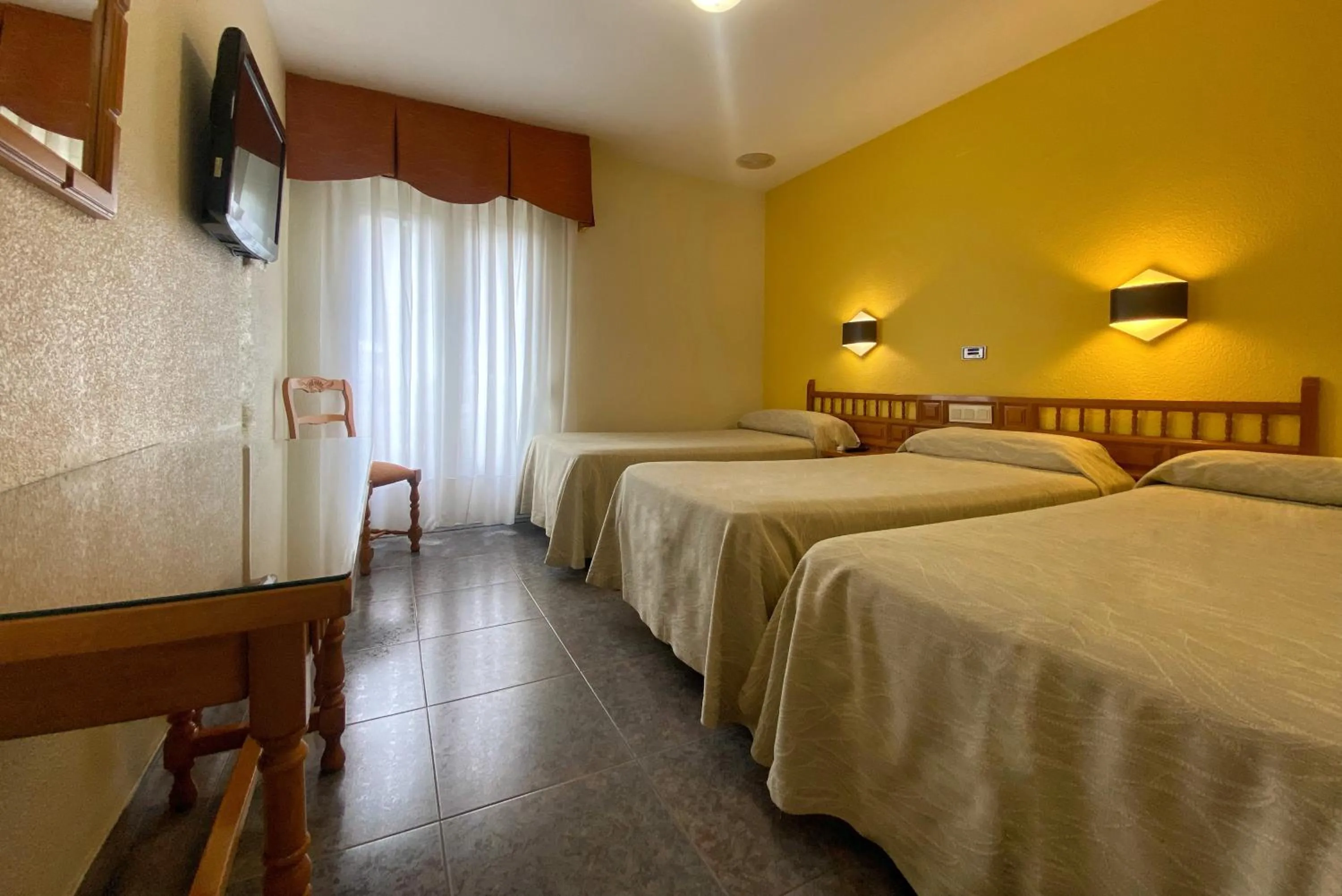 Bed in Hotel La Colina