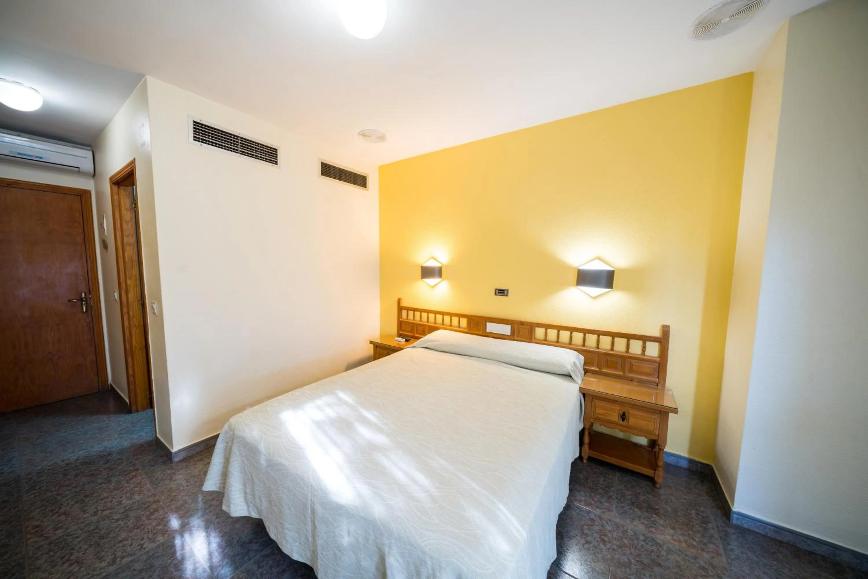 Bed in Hotel La Colina