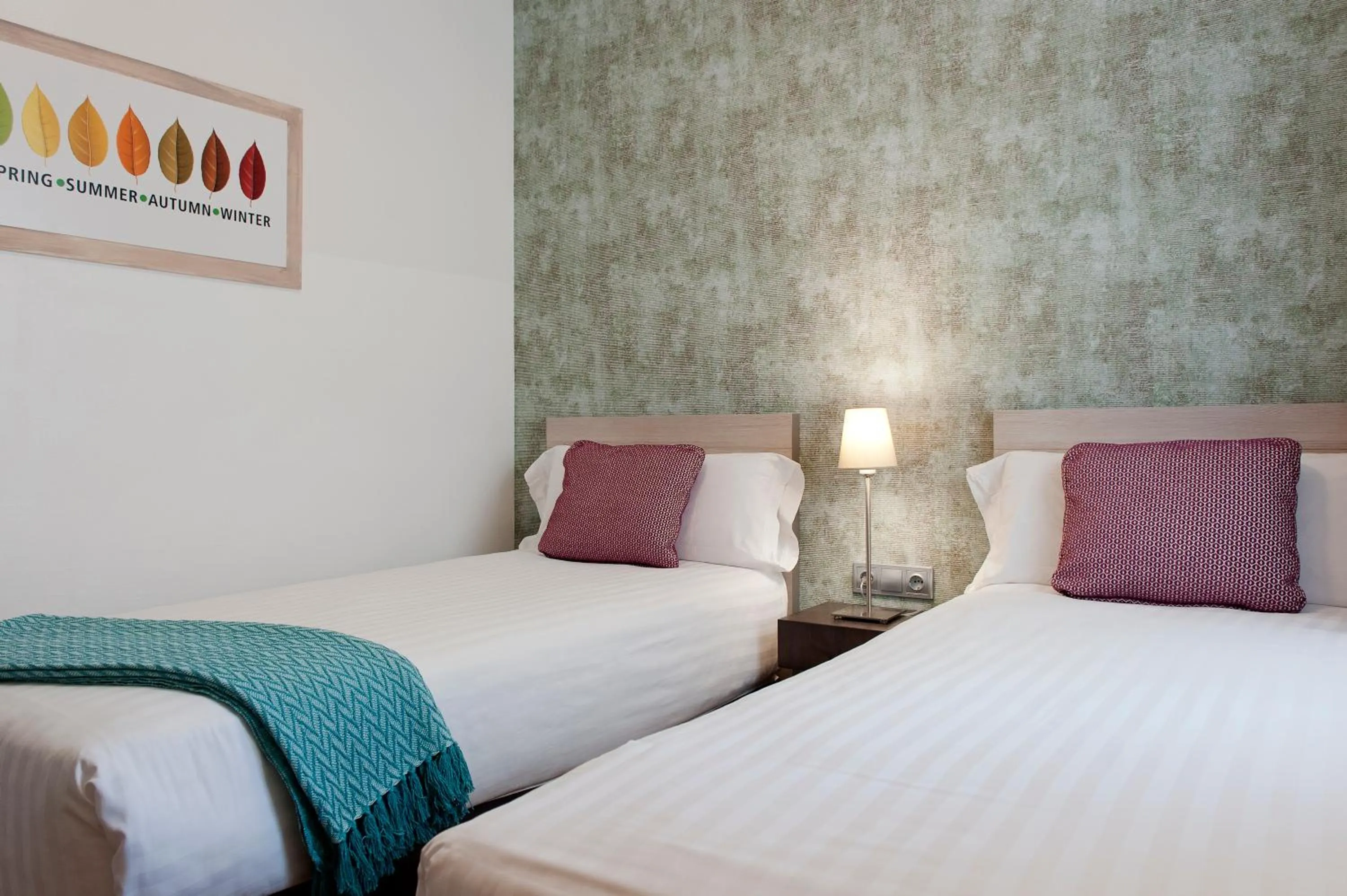 Bedroom, Bed in MH Apartments S. Familia