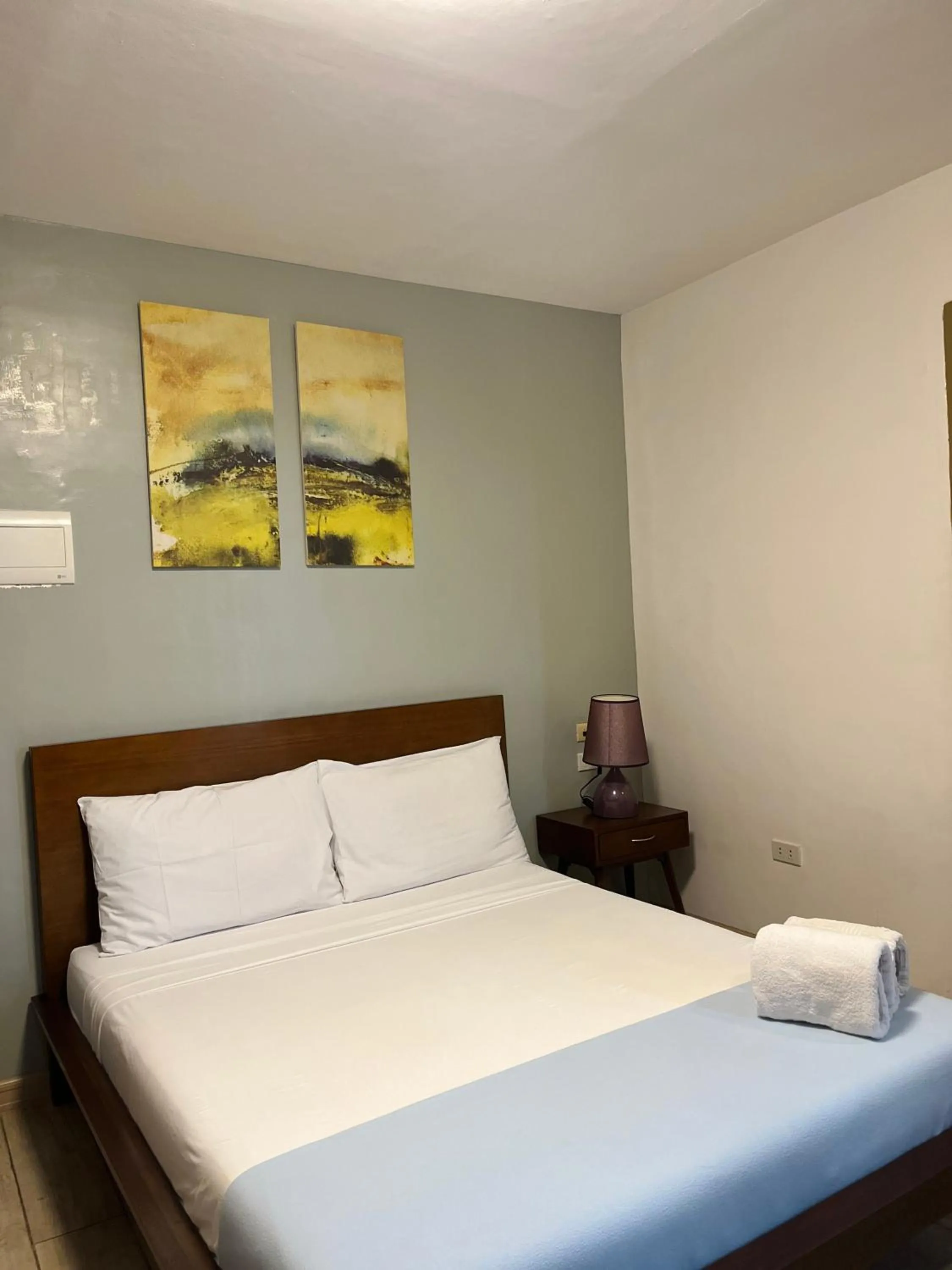 Bed in Chatswood Residences and Hotel