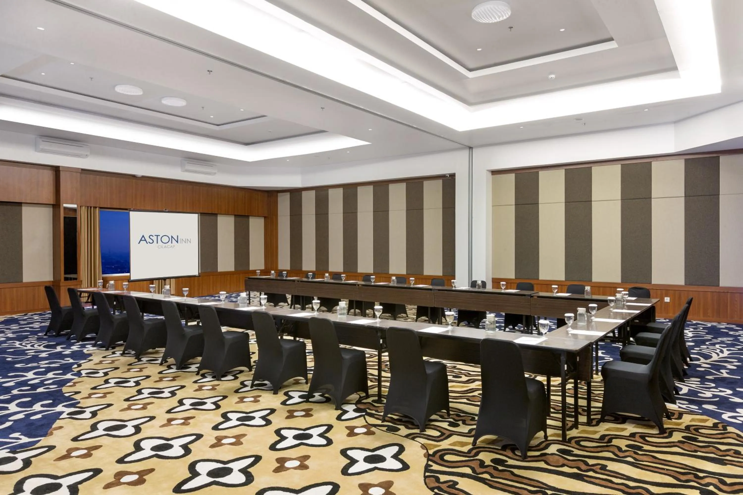 Banquet/Function facilities in Aston Inn Cilacap