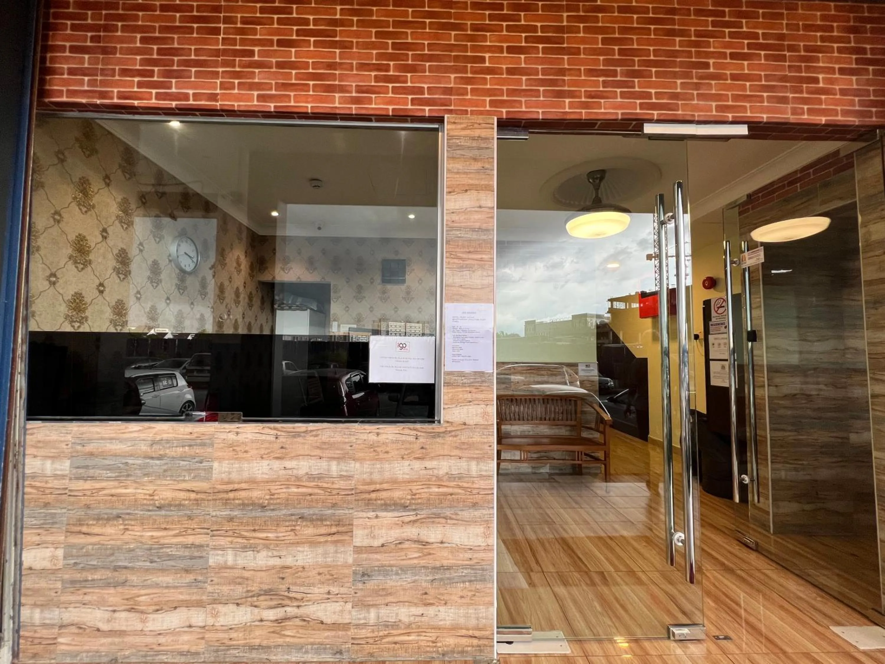 Facade/entrance in I Go Inn