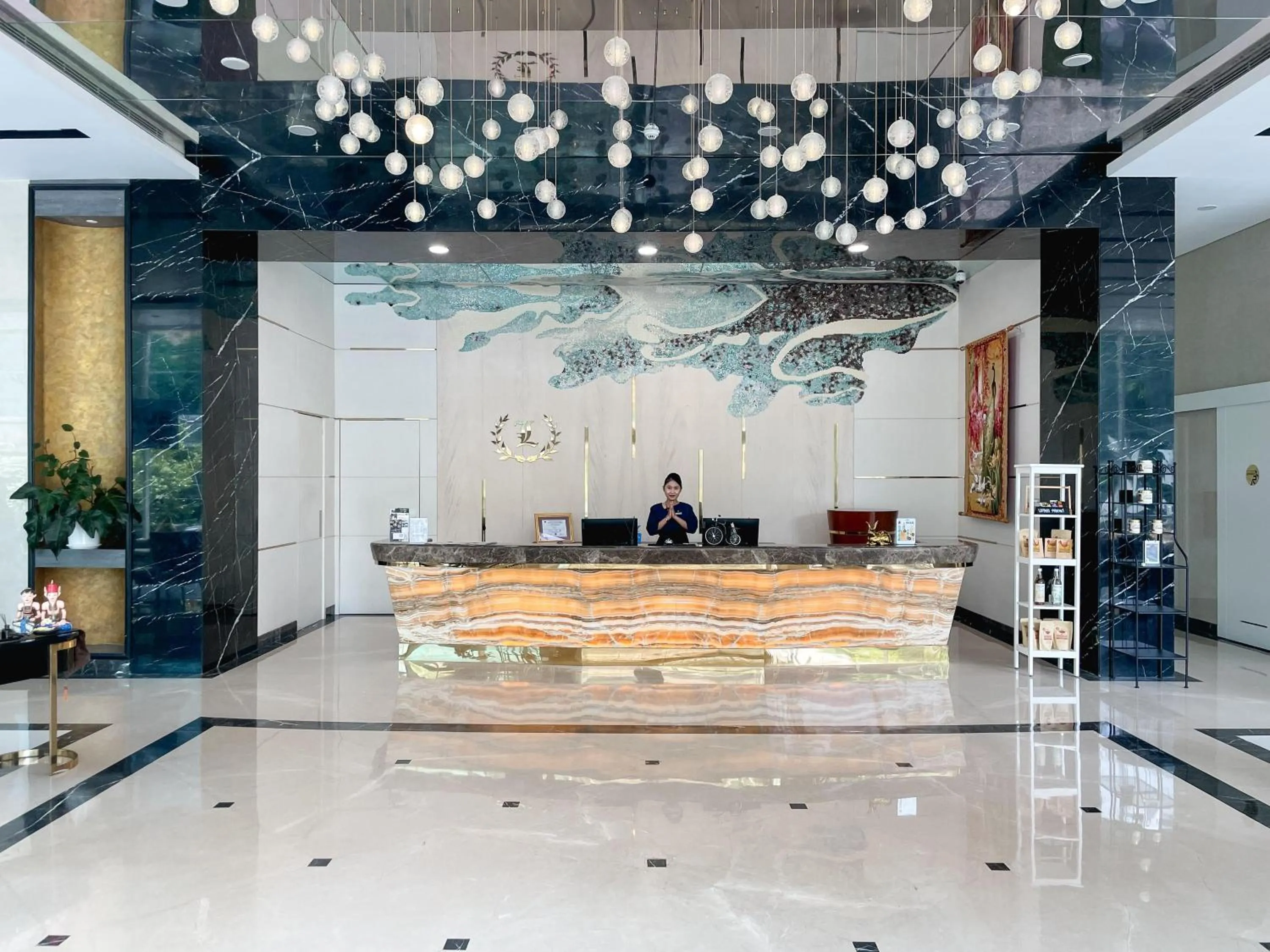 Lobby or reception in Leedon Hotel & Suites Surabaya