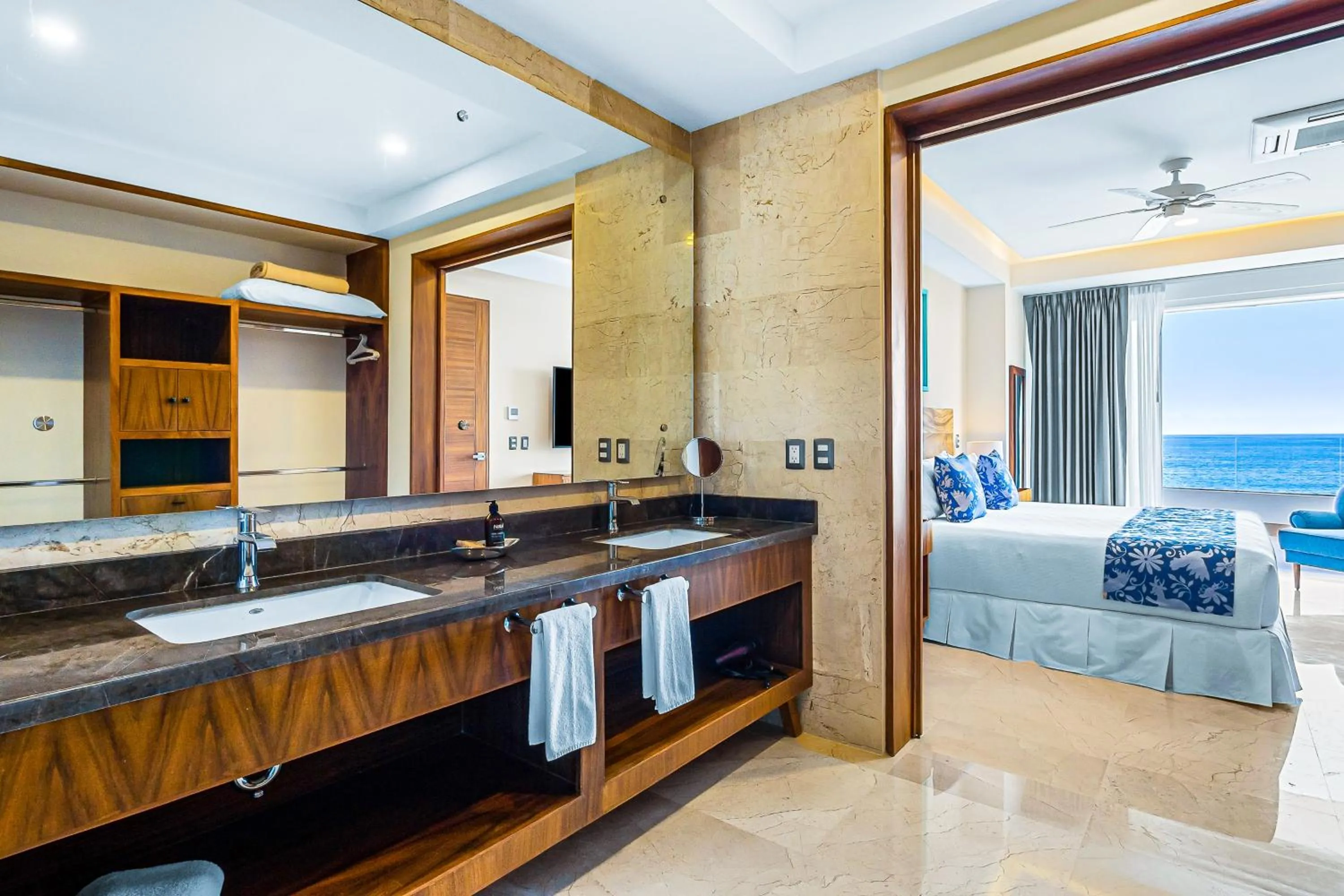 Bed in Blue Horizon 301